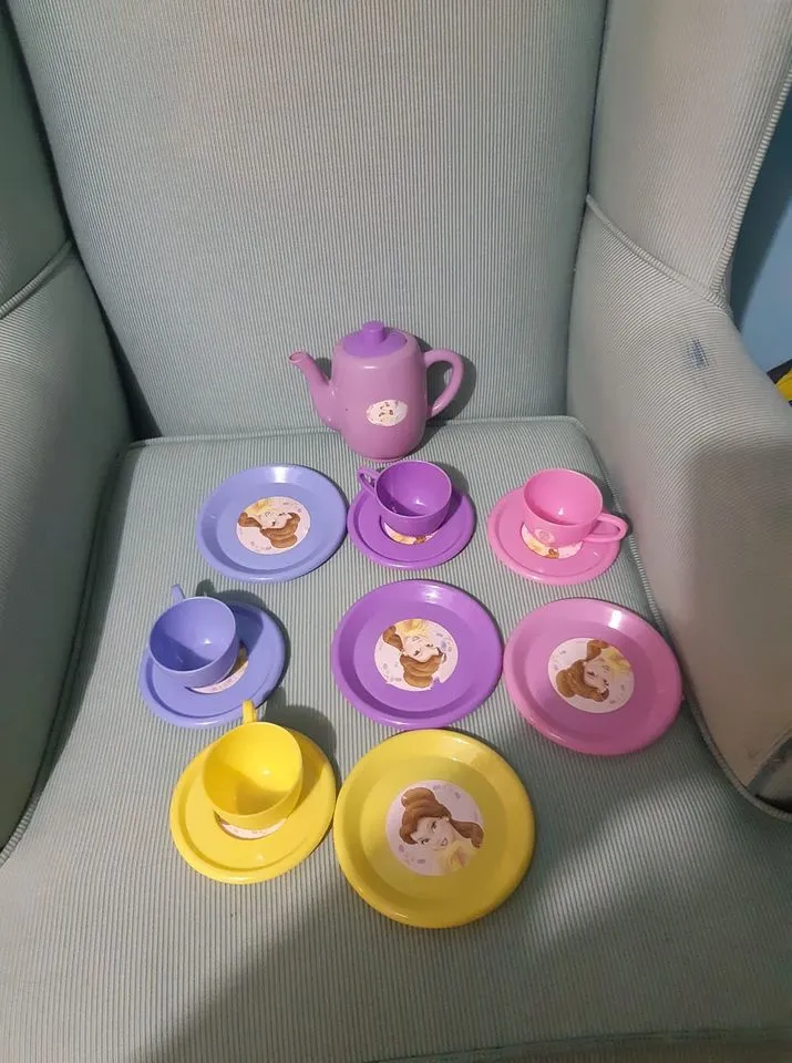 toy plastic tea set photo 1