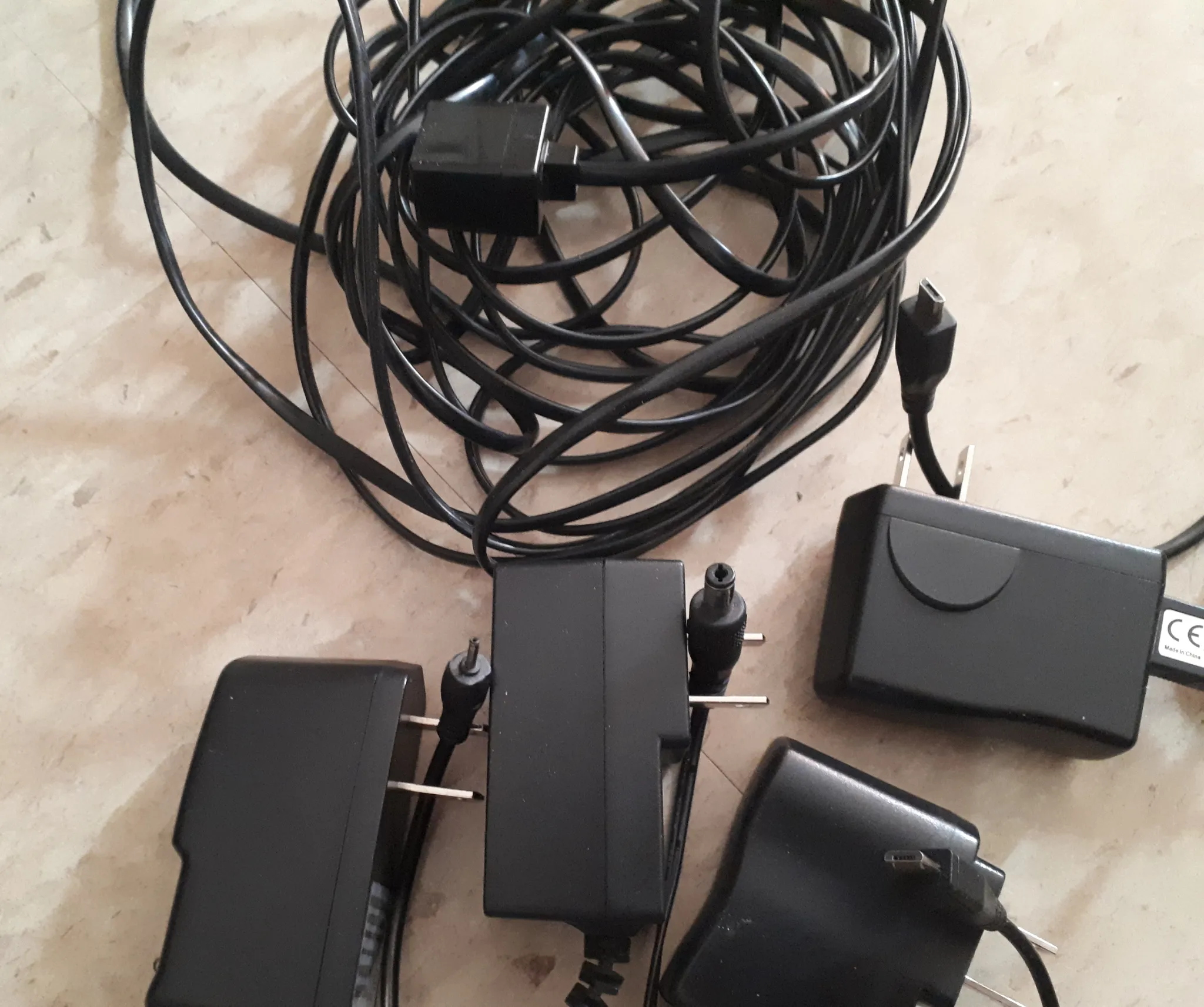 Cellphone chargers photo 1