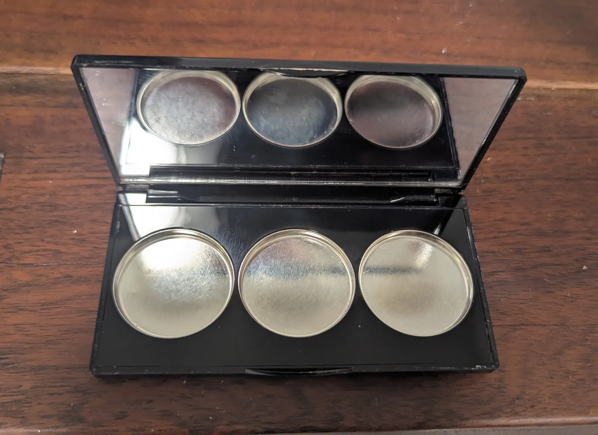 Smashbox Empty 3-Pan Makeup Palette with Mirror photo 1