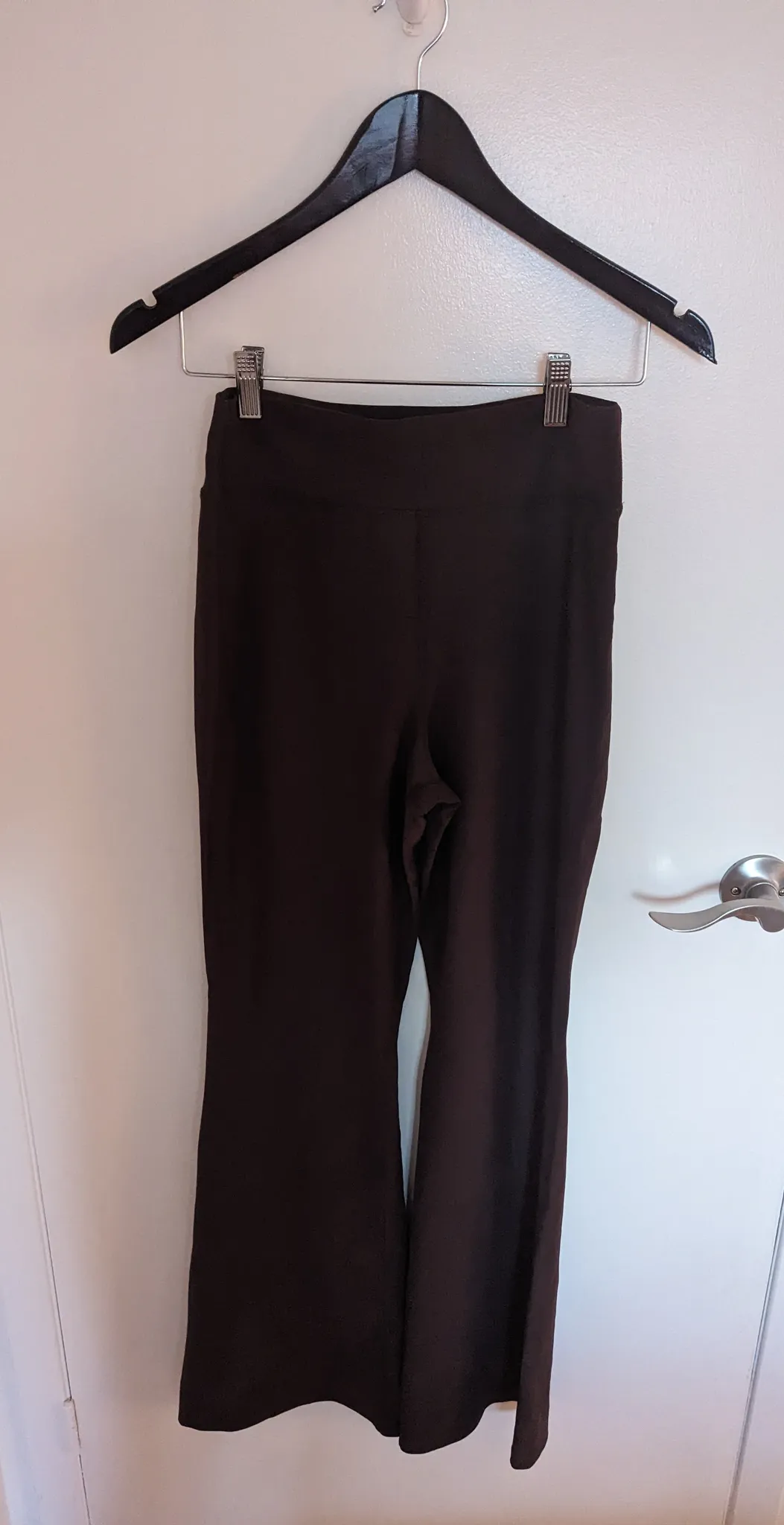 Women's Medium Brand New Yoga Pants (Old Navy) photo 1