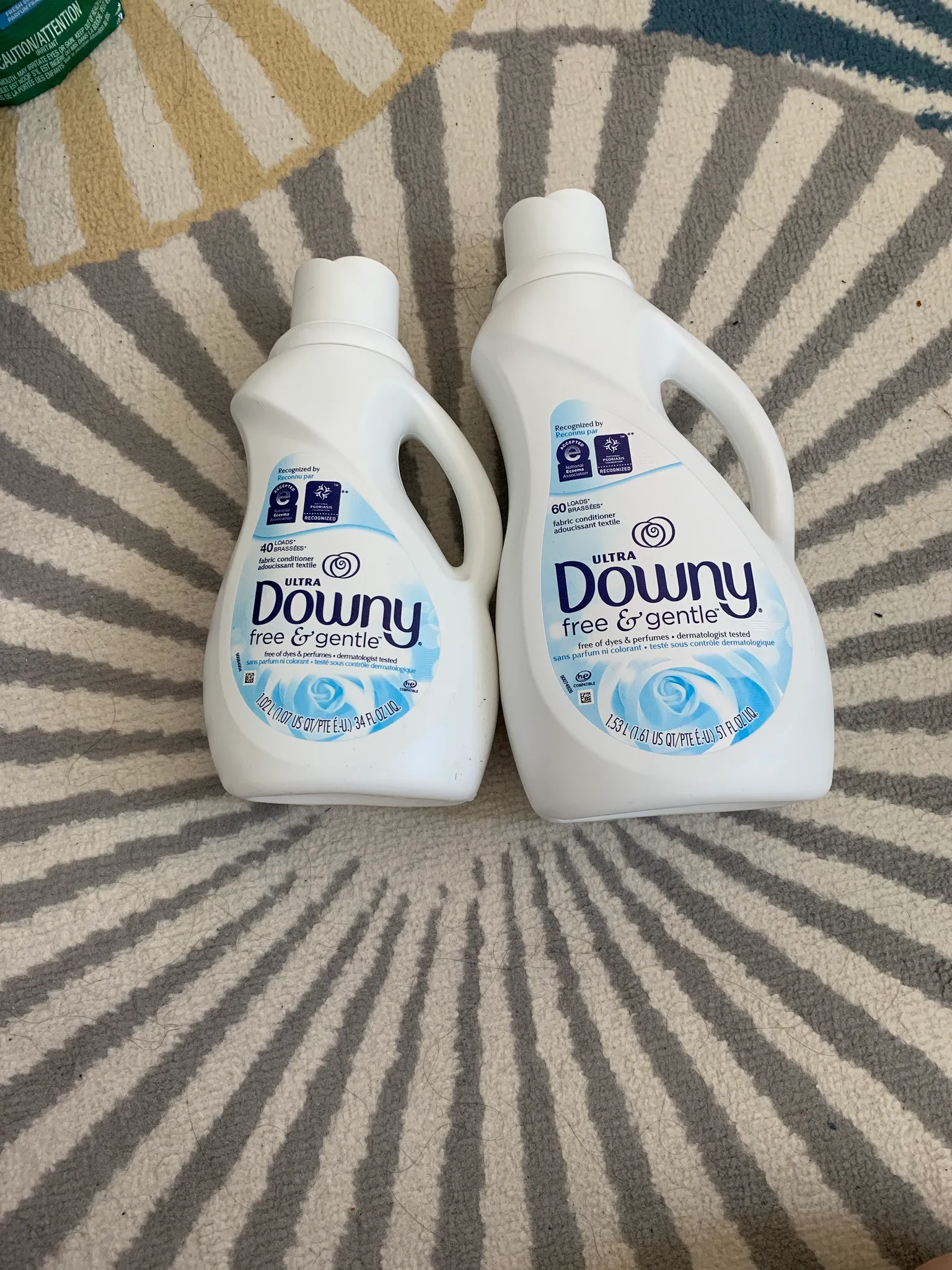 **PENDING** Downy gentle fabric softener NEW photo 1