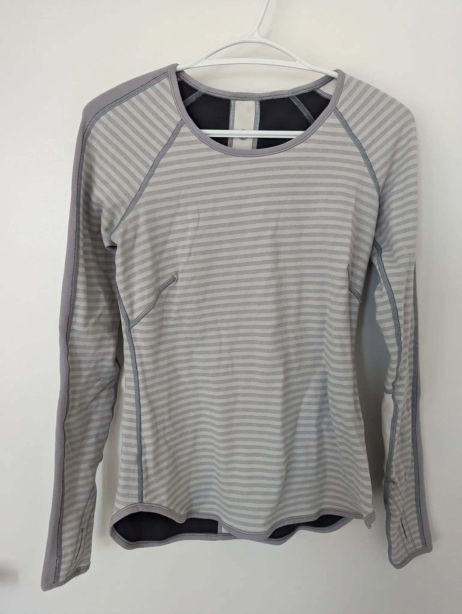Lululemon reversible pullover - size 6 photo 1
