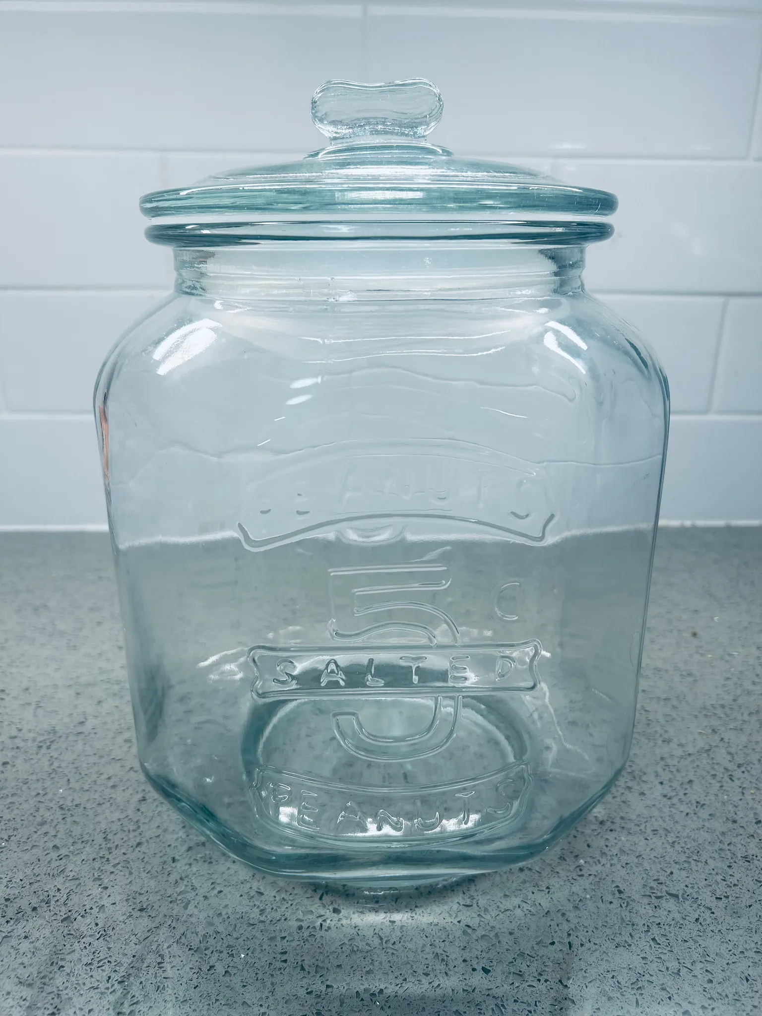 Airtight dry goods storage container photo 1