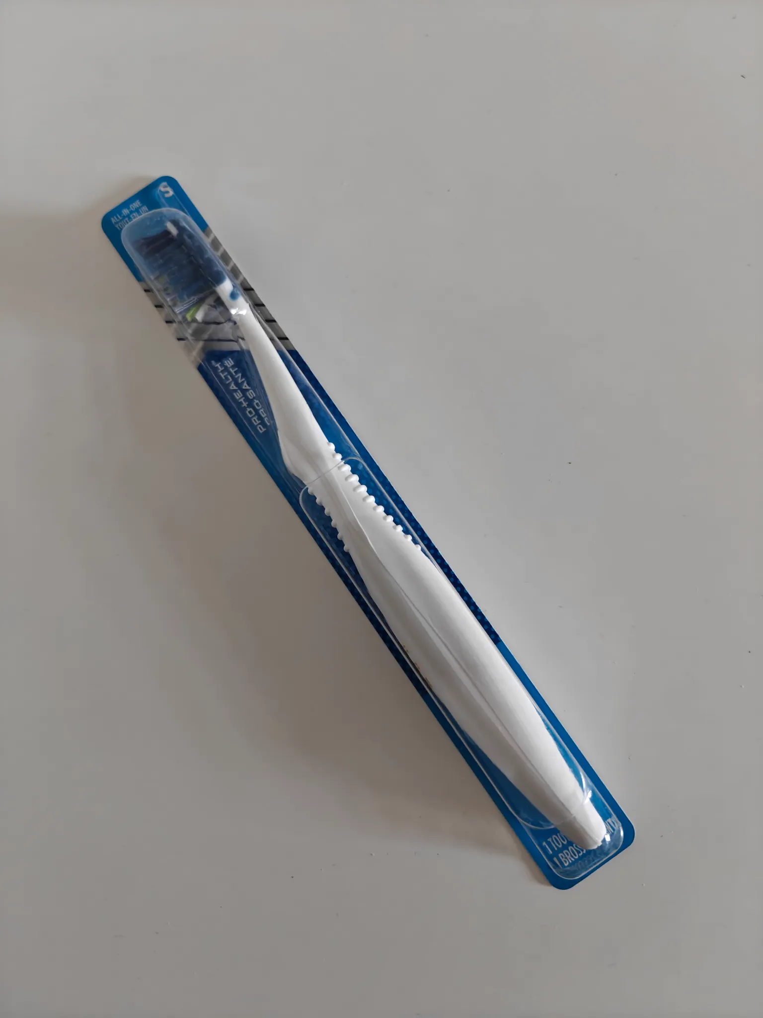 Toothbrush photo 1