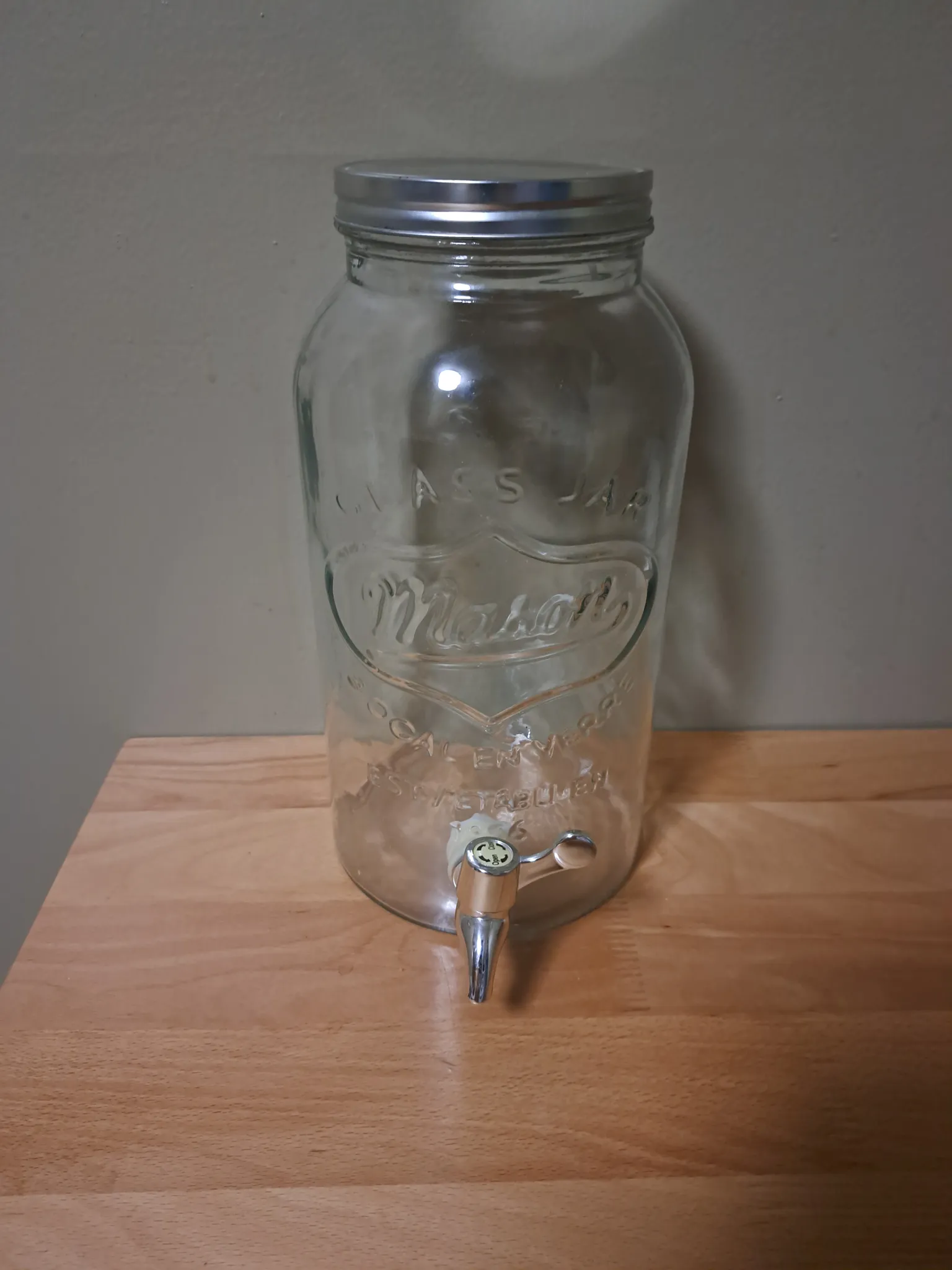 Free Drink dispenser  photo 1