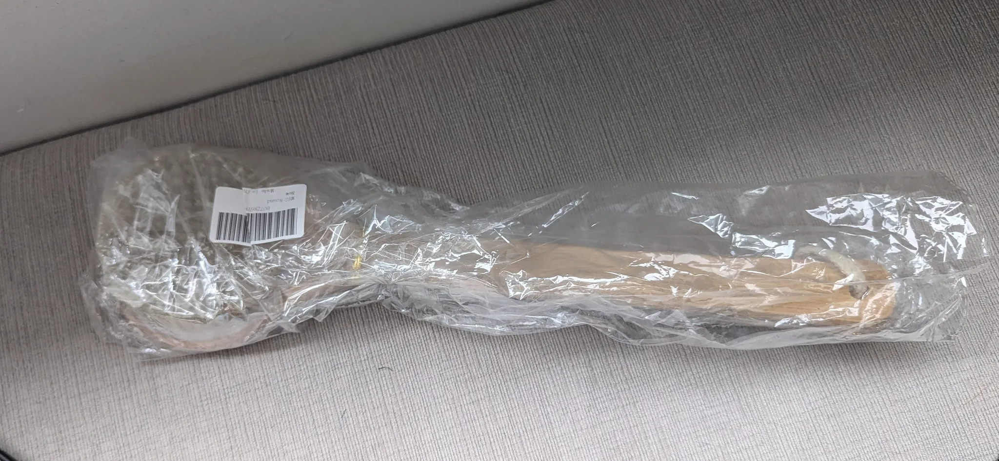 Brand New Wooden Bath Brush photo 1