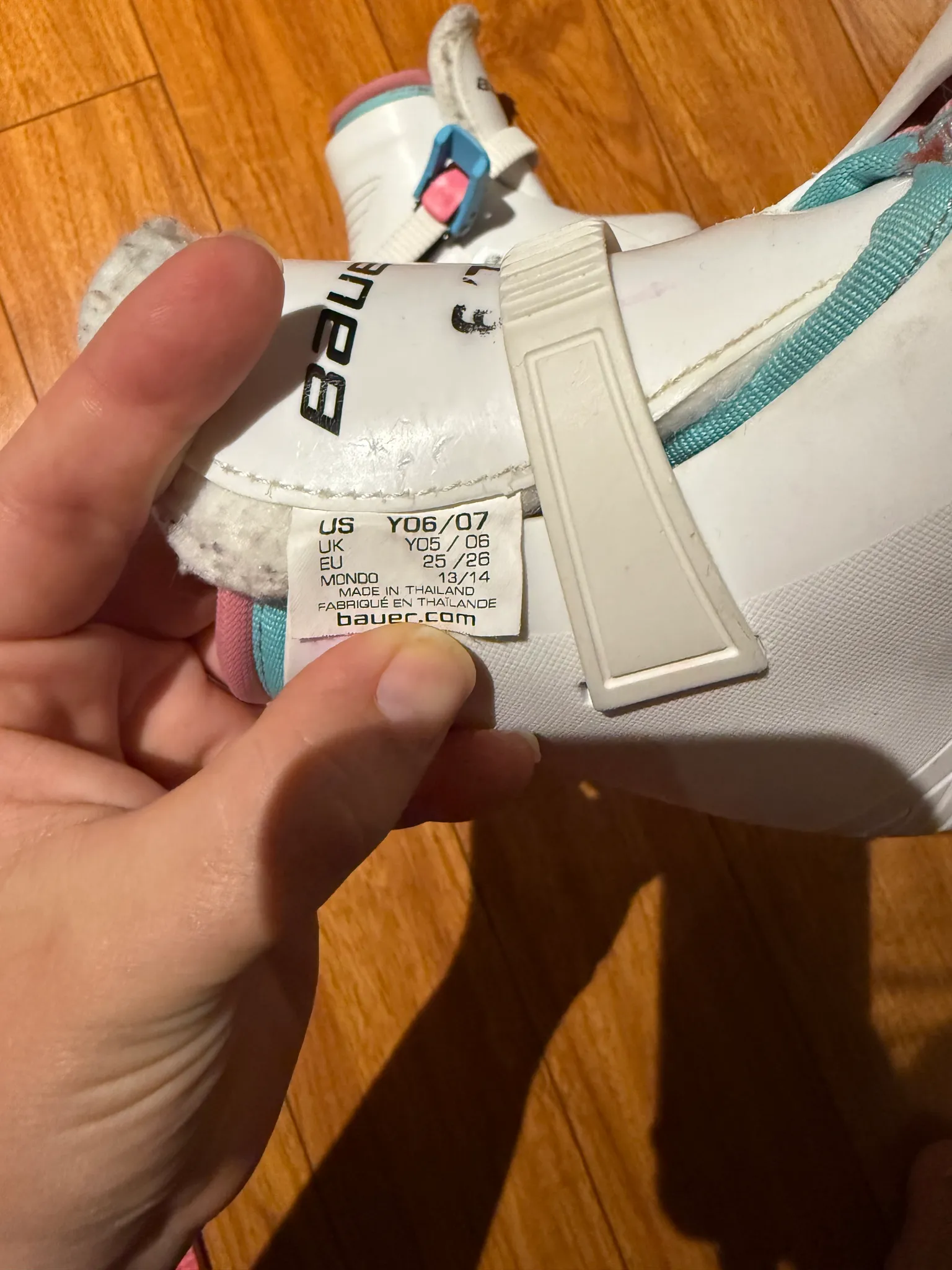 Kids Skates size US6/7 EU25/26 photo 1