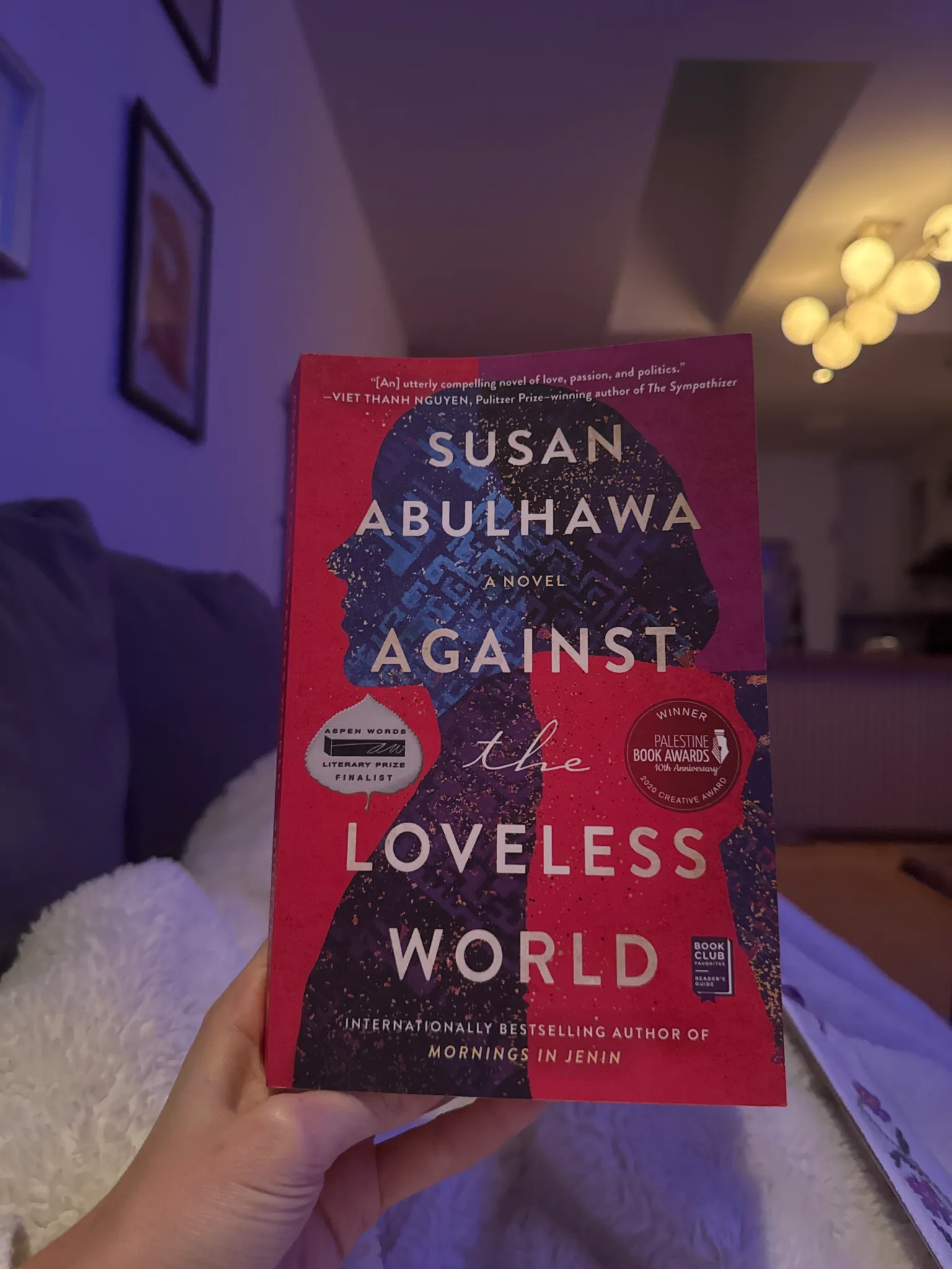 Against the loveless world book photo 1