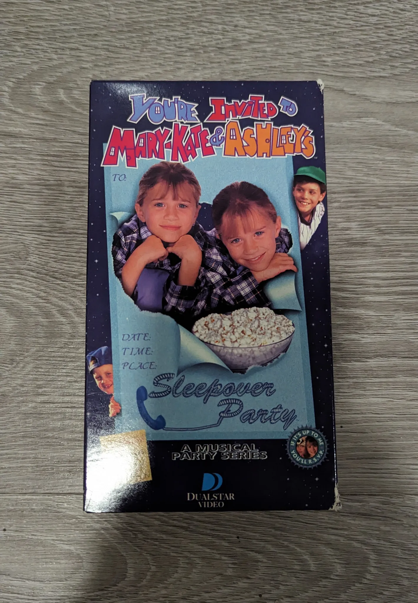 You're Invited to Mary-Kate and Ashley's Sleepover Party VHS photo 1