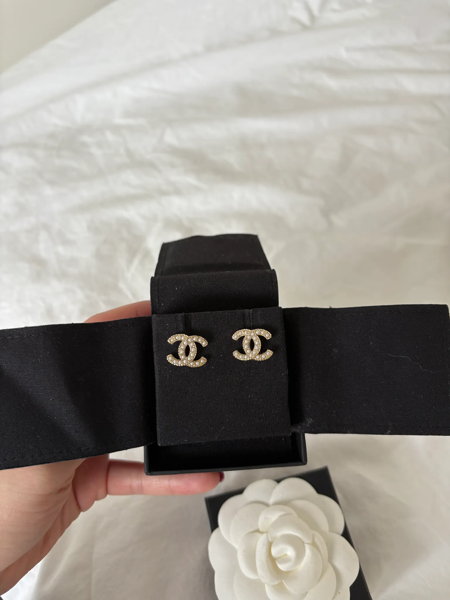 Authentic Chanel CC Earrings Stud photo 1