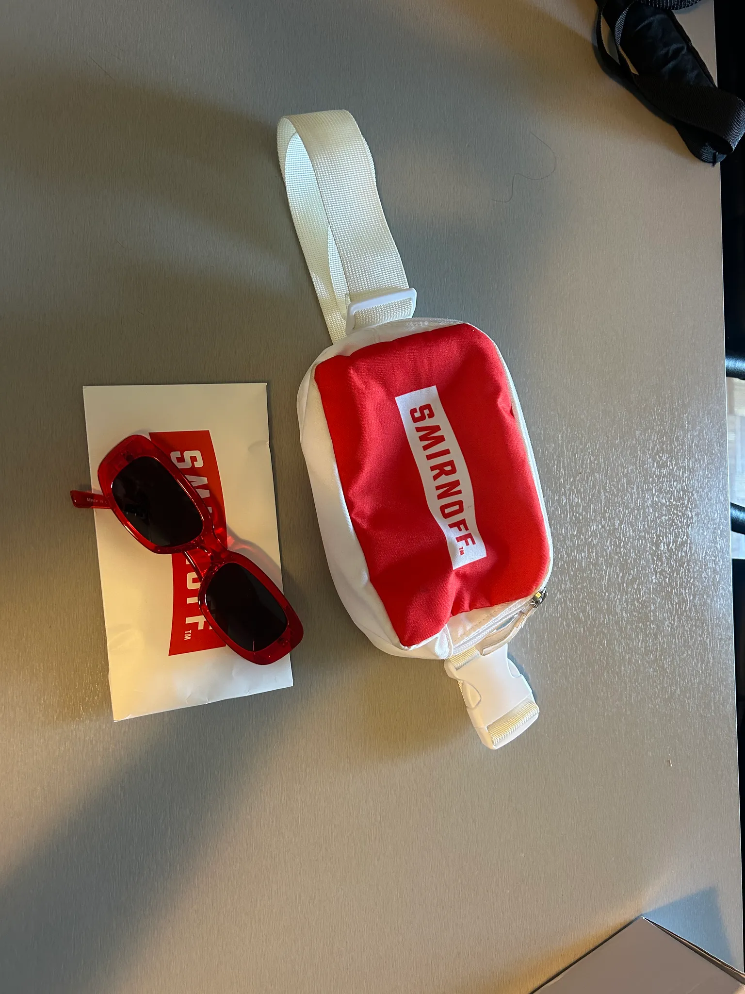 Smirnoff Fanny Pack & Glasses  photo 1