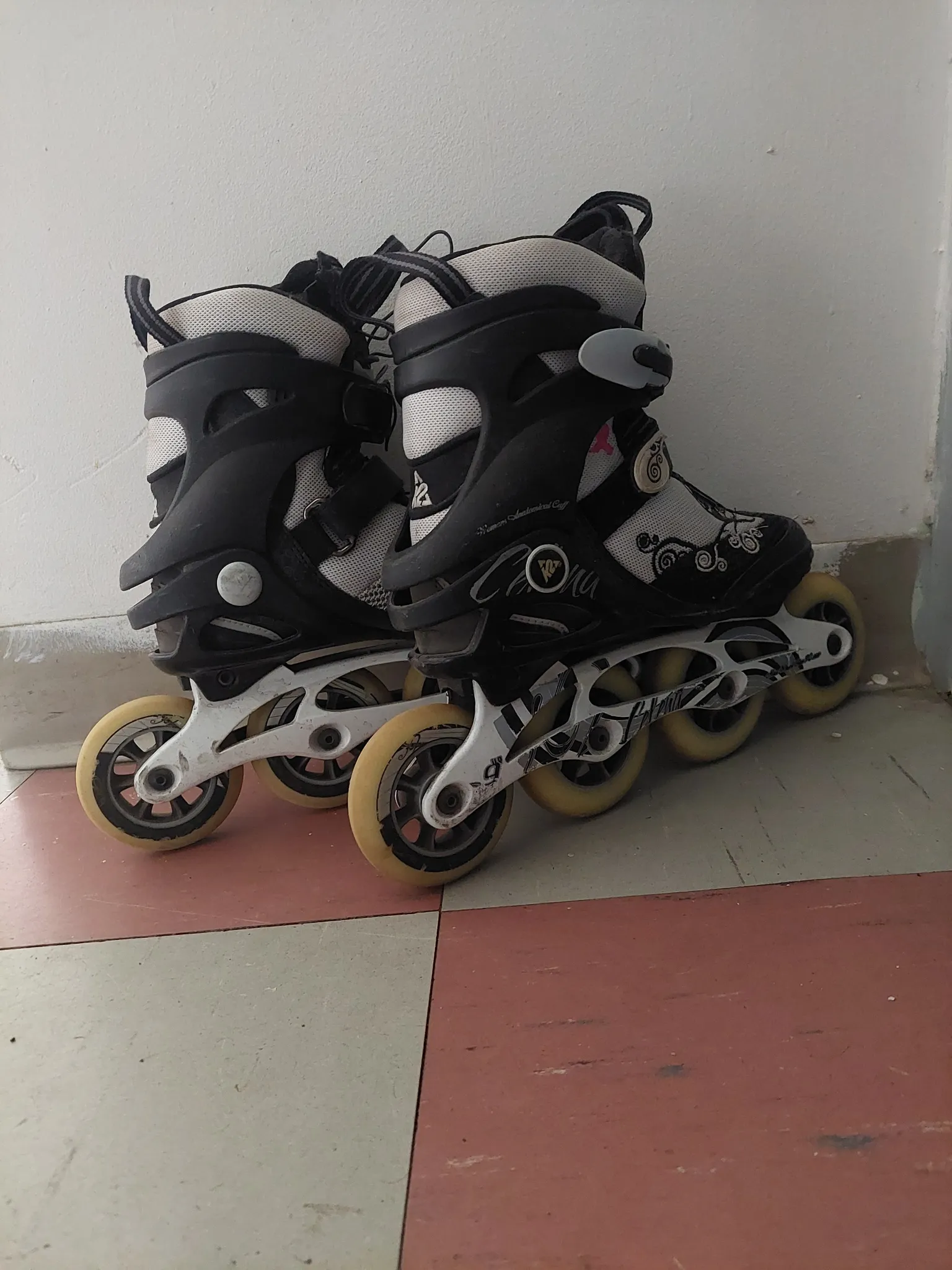 Size 5 inline rollerblades photo 1