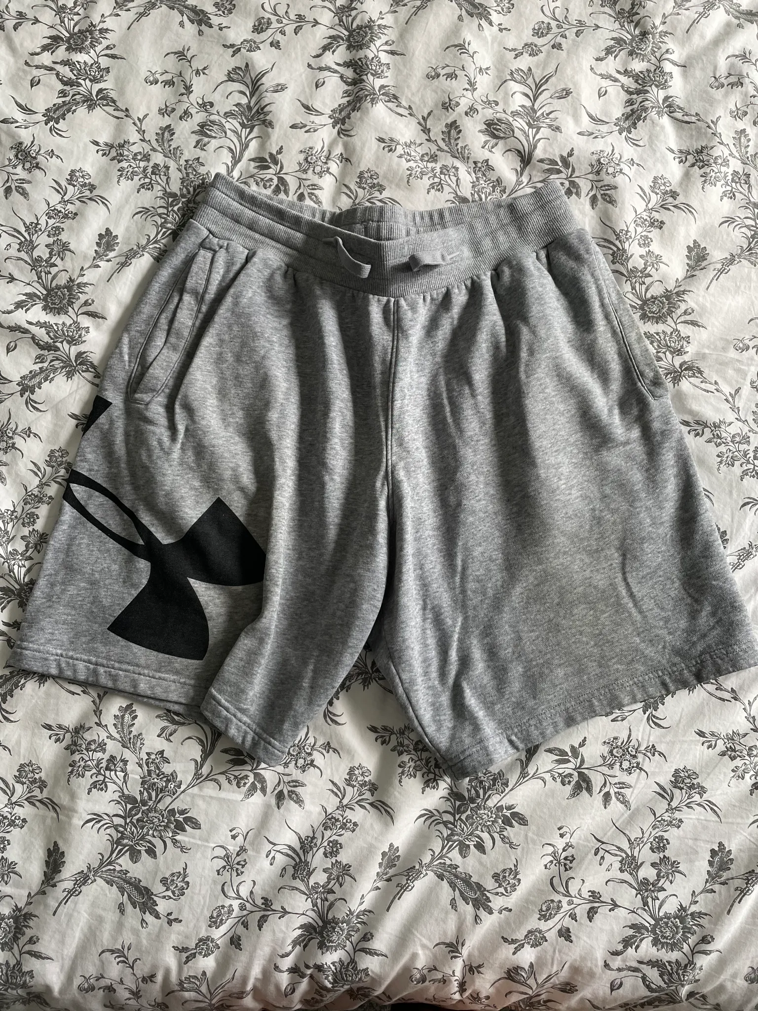 Men’s grey Under Armour shorts  photo 1