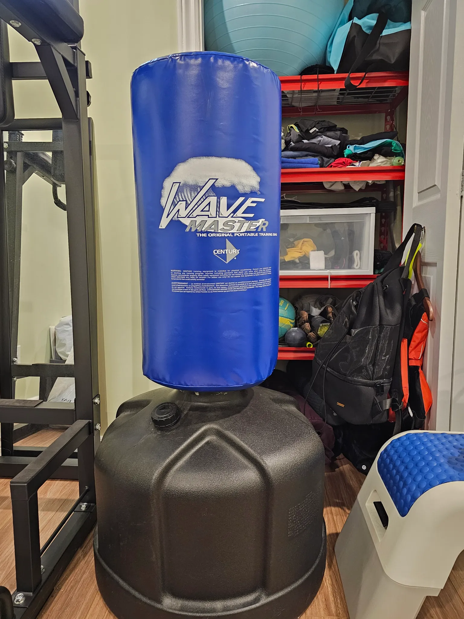 Upright punching bag photo 1