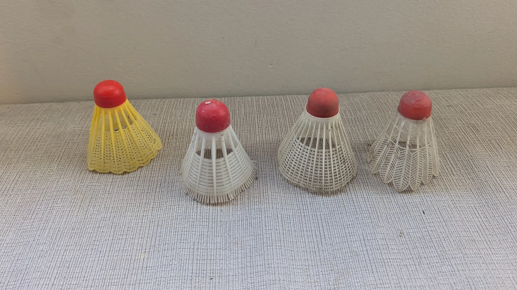 4 Badminton Shuttlecocks photo 1
