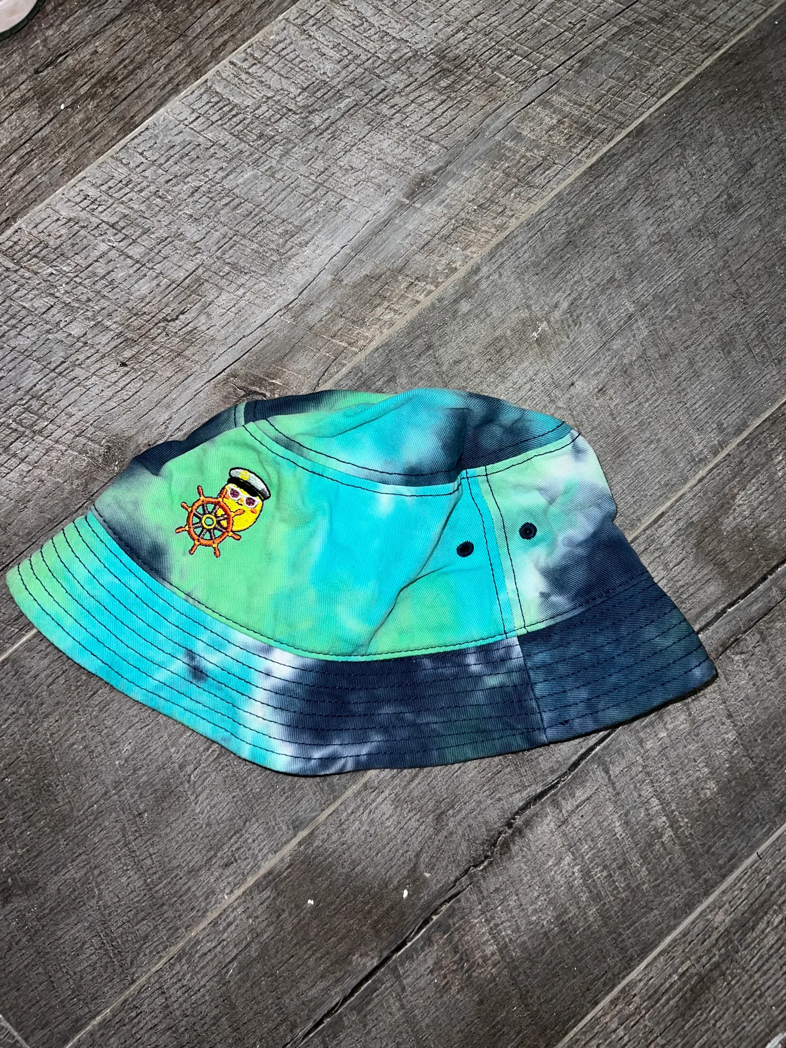 Lemon bucket hat photo 1