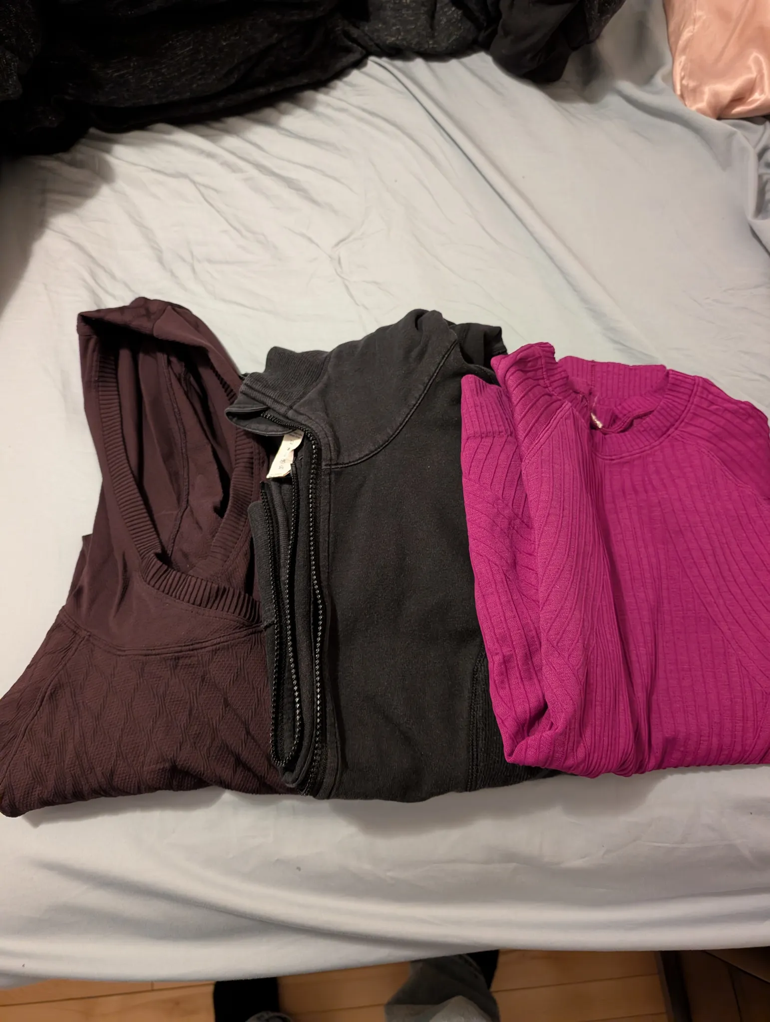3 Lululemon sweaters photo 1