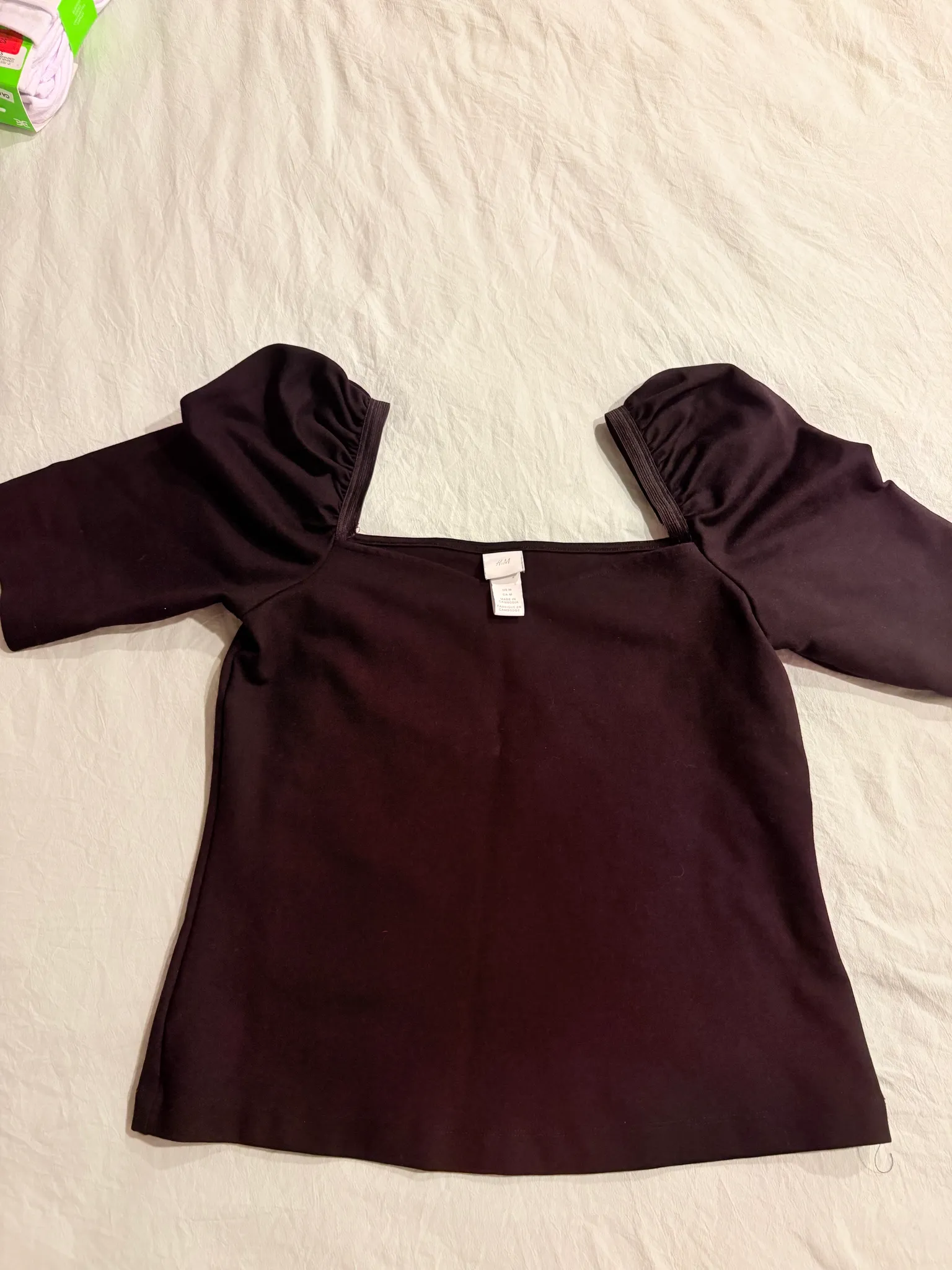 Black puffy sleeves top, Medium  photo 1