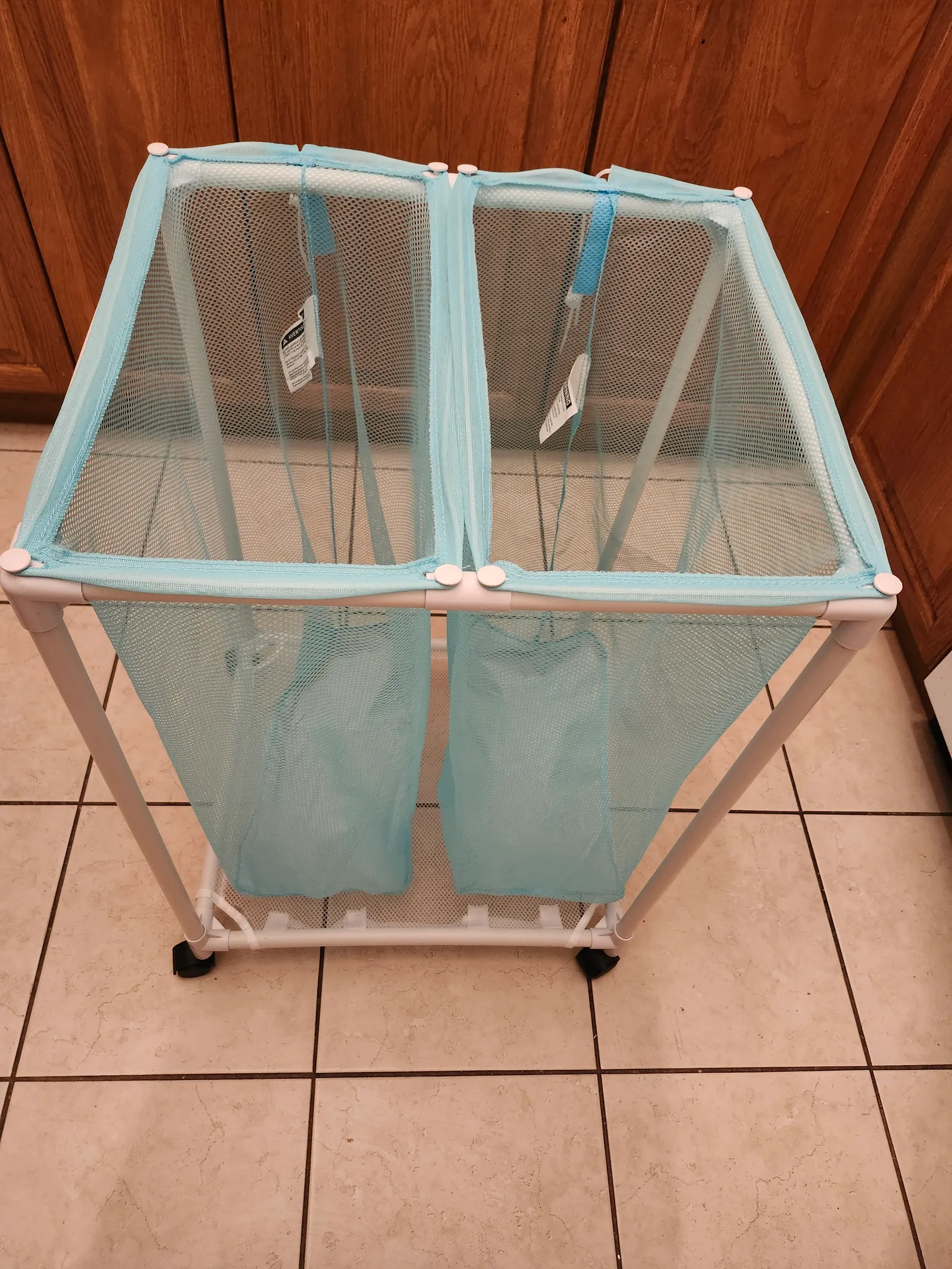 Laundry hamper photo 1