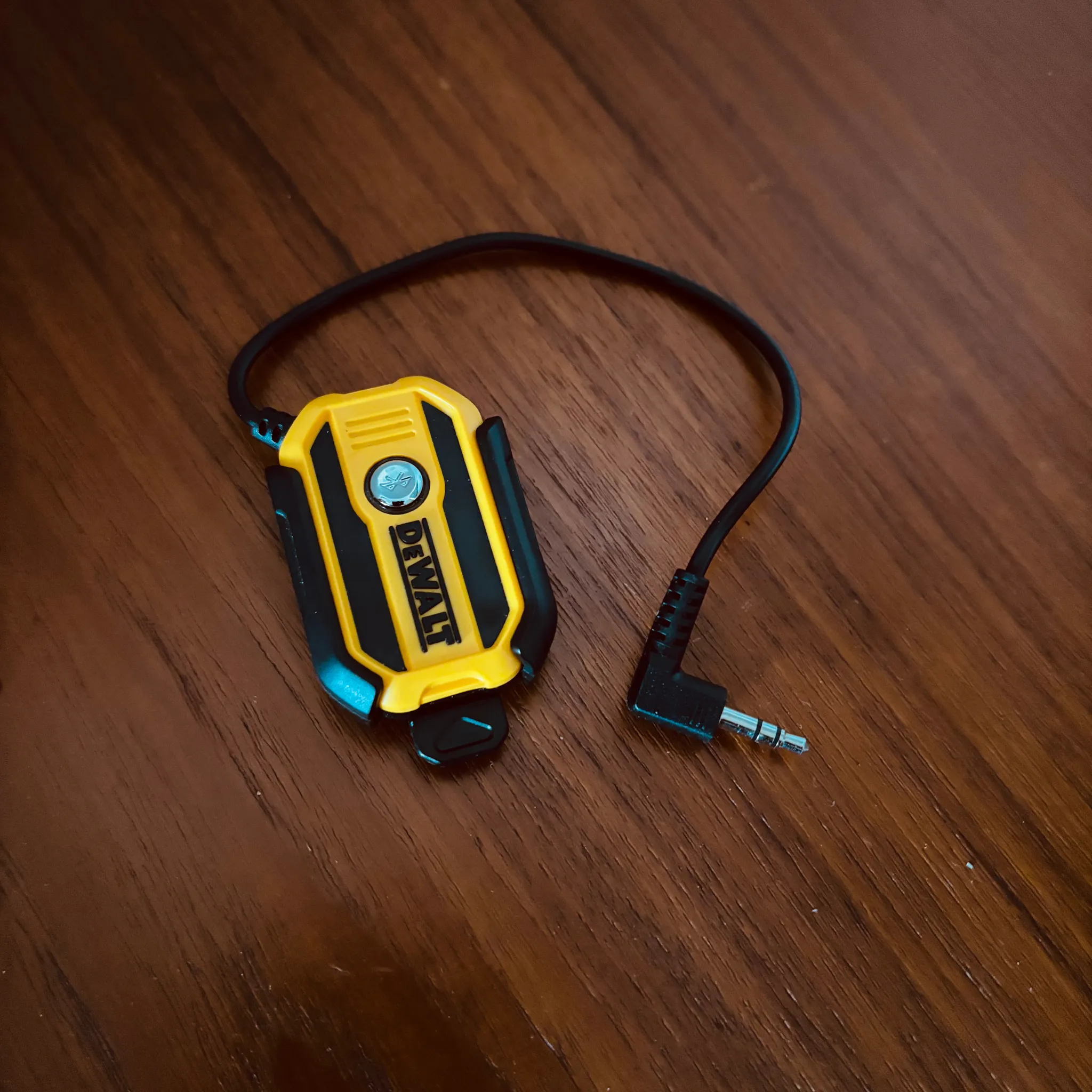 DEWALT Rechargeable Bluetooth Adapter for Radio DCR002 photo 1