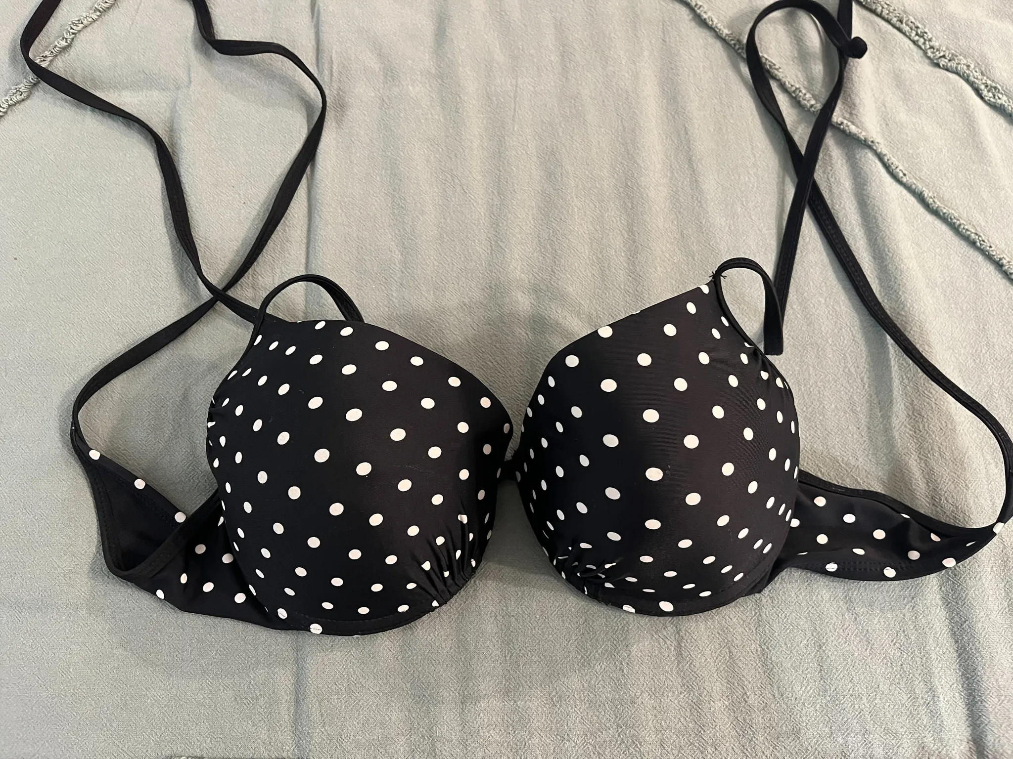 Black bikini top photo 1