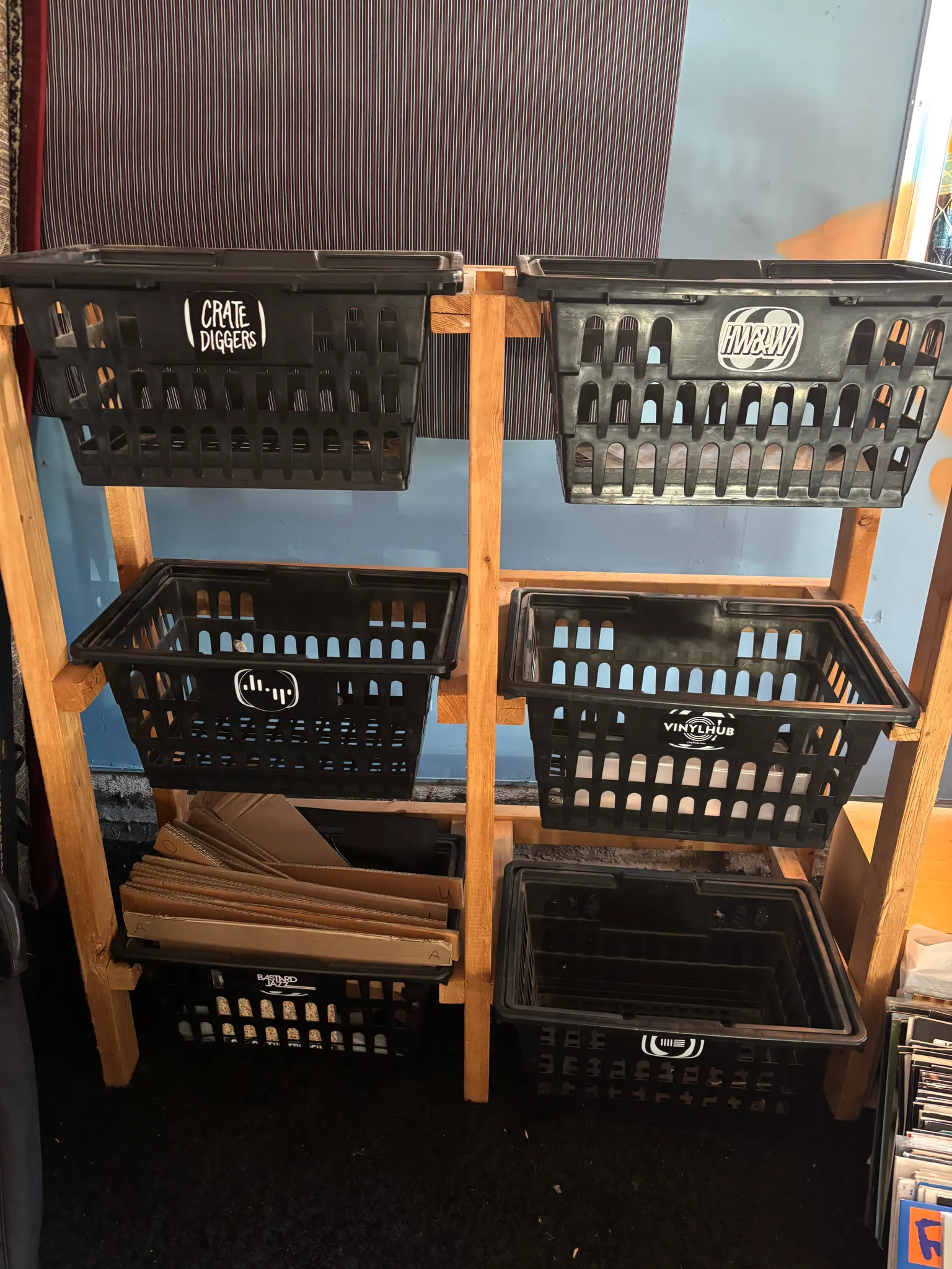 Wooden vinyl record rack photo 1