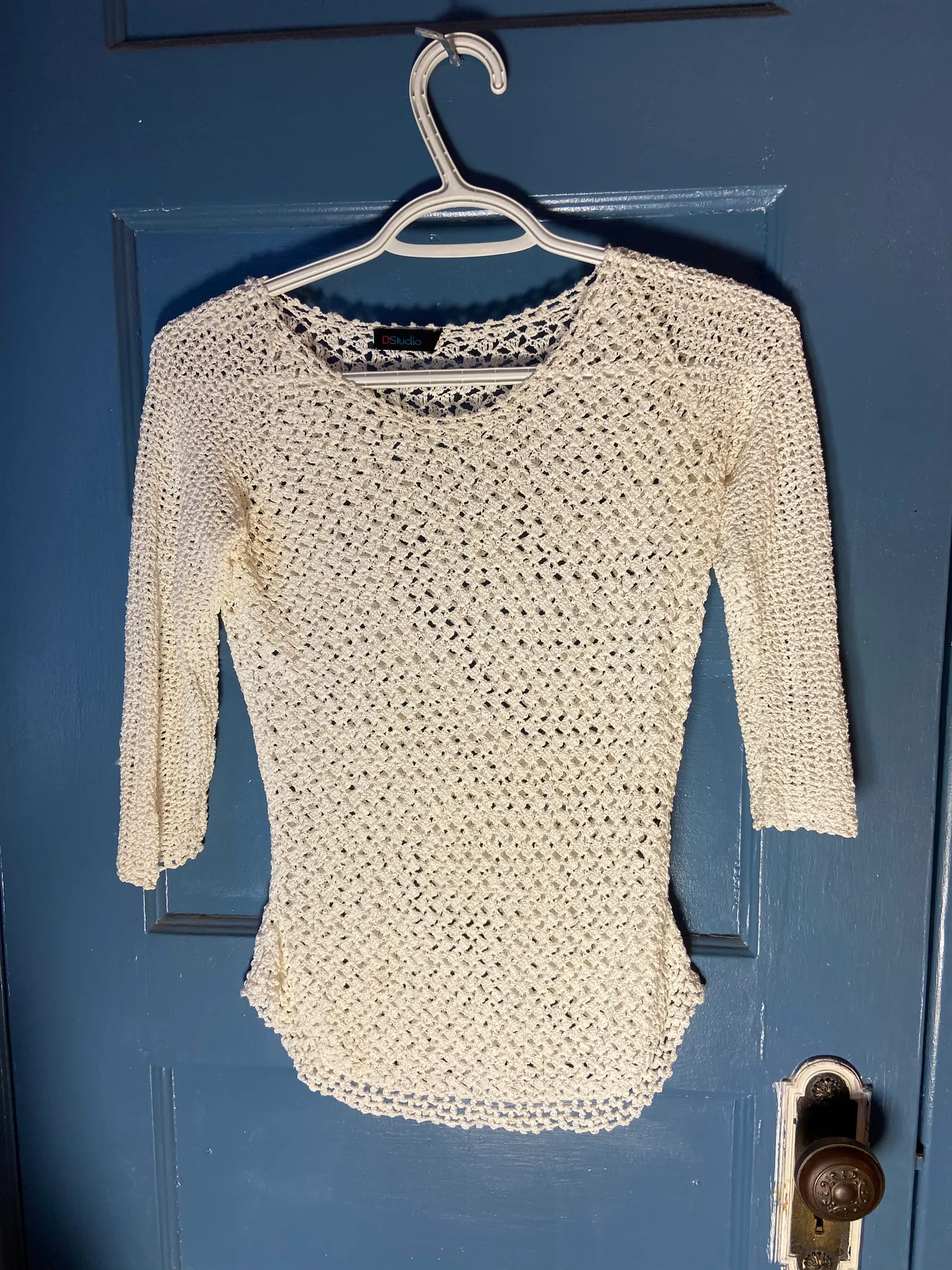 White netted shirt  photo 1