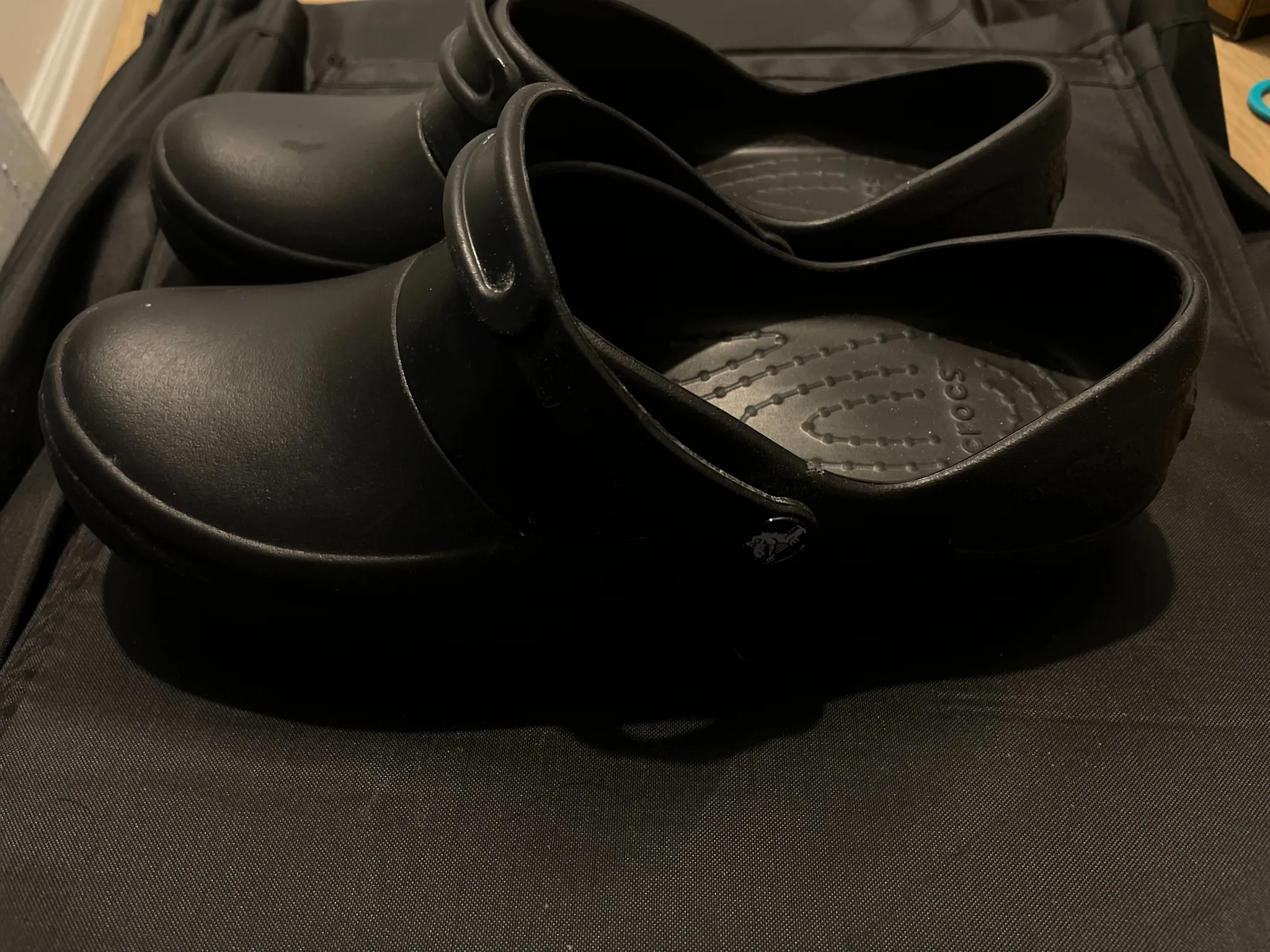  Crocs photo 1