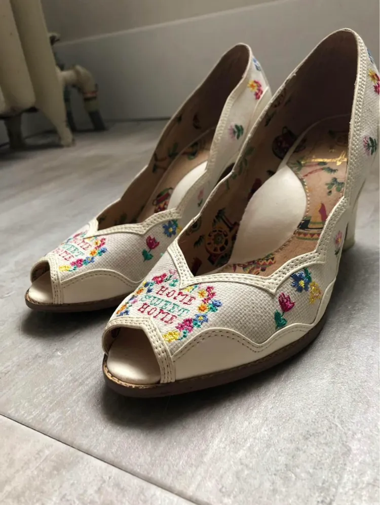 Sz 38 Miss L-Fire heels photo 1