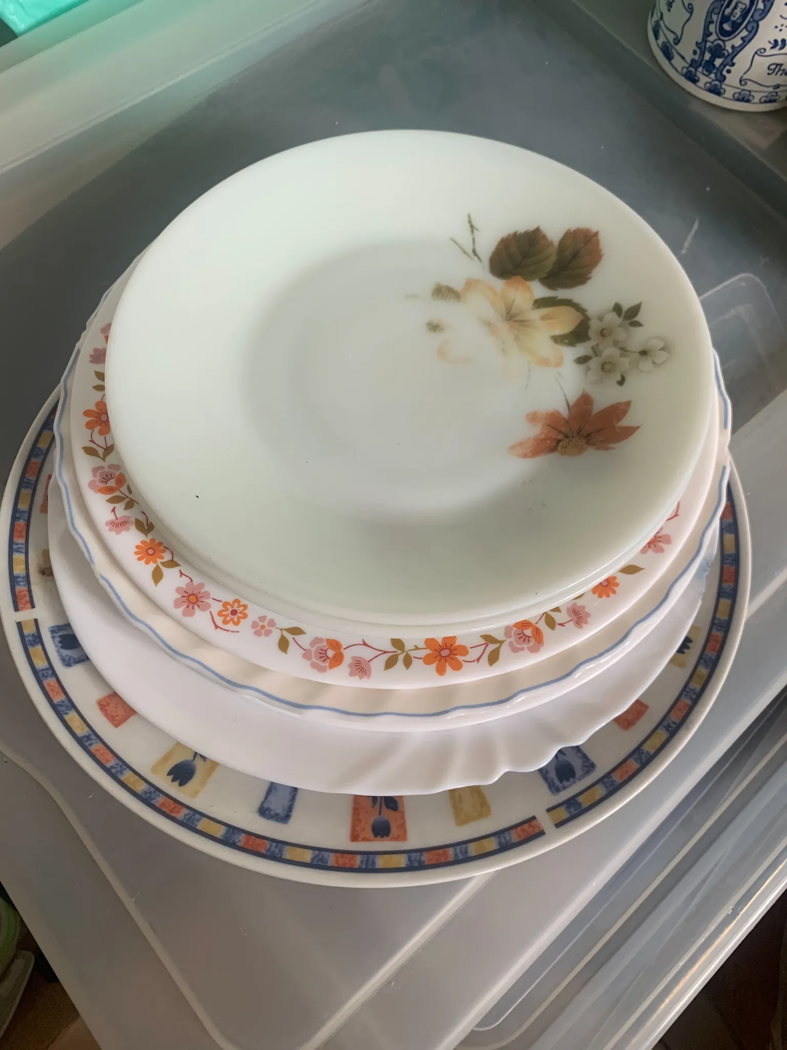 stack of plates  photo 1