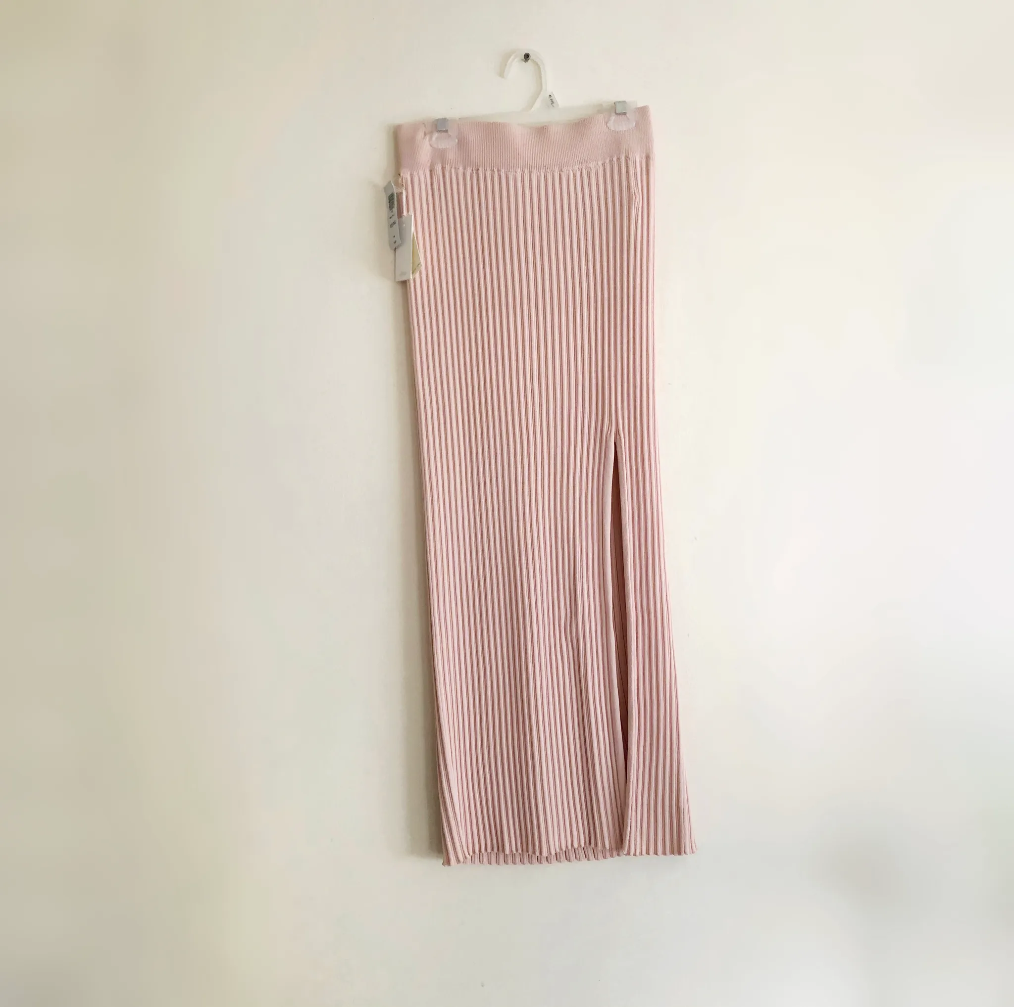 BNWT Wilfred Aritzia Tube Skirt  photo 1