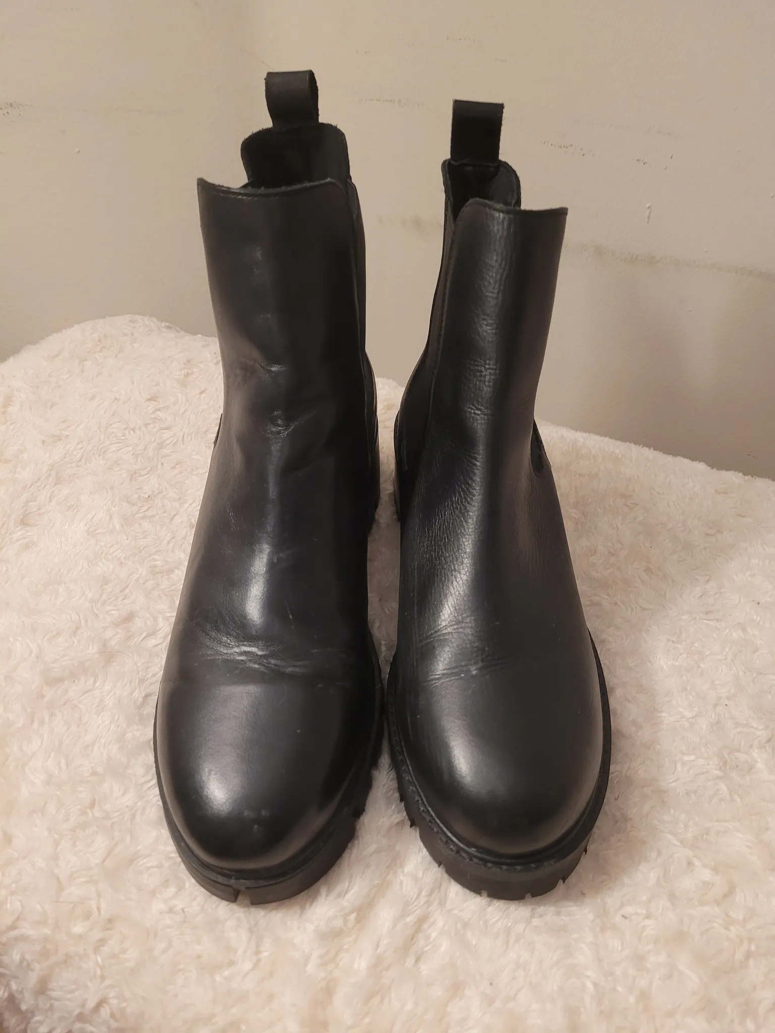 MISMATCH boots photo 1