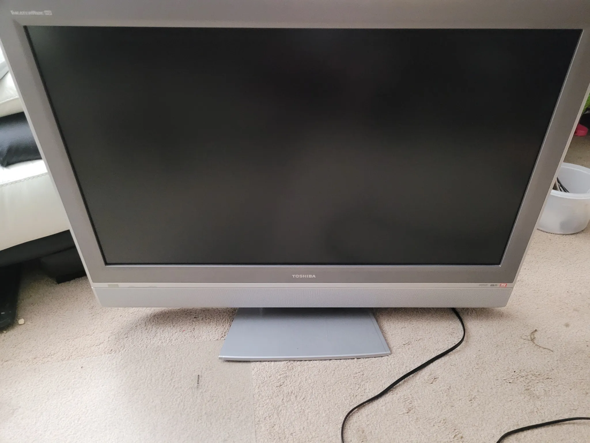 37 inch theater wide TV photo 1