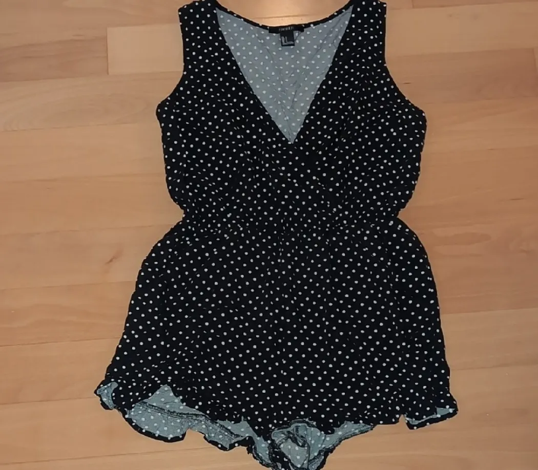 Romper  photo 1