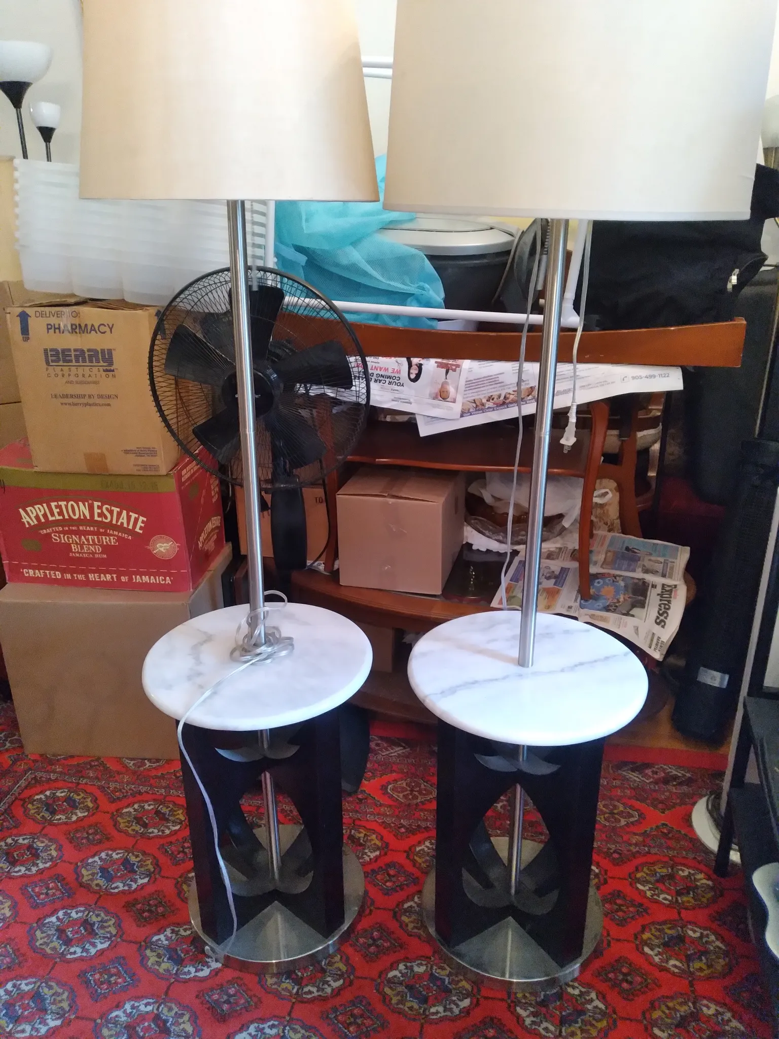 2 Side tables with lamp  photo 1