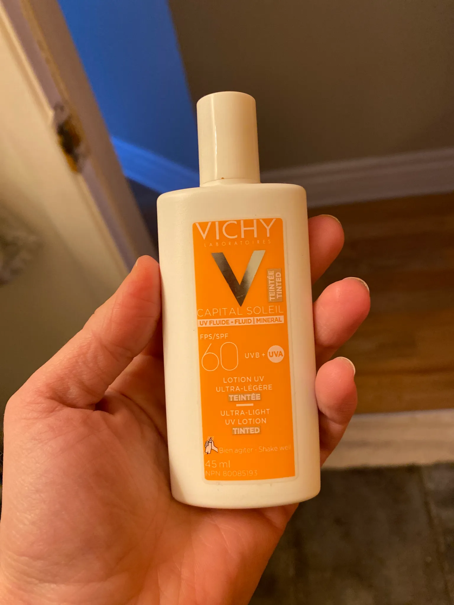 Tinted mineral sunscreen photo 1