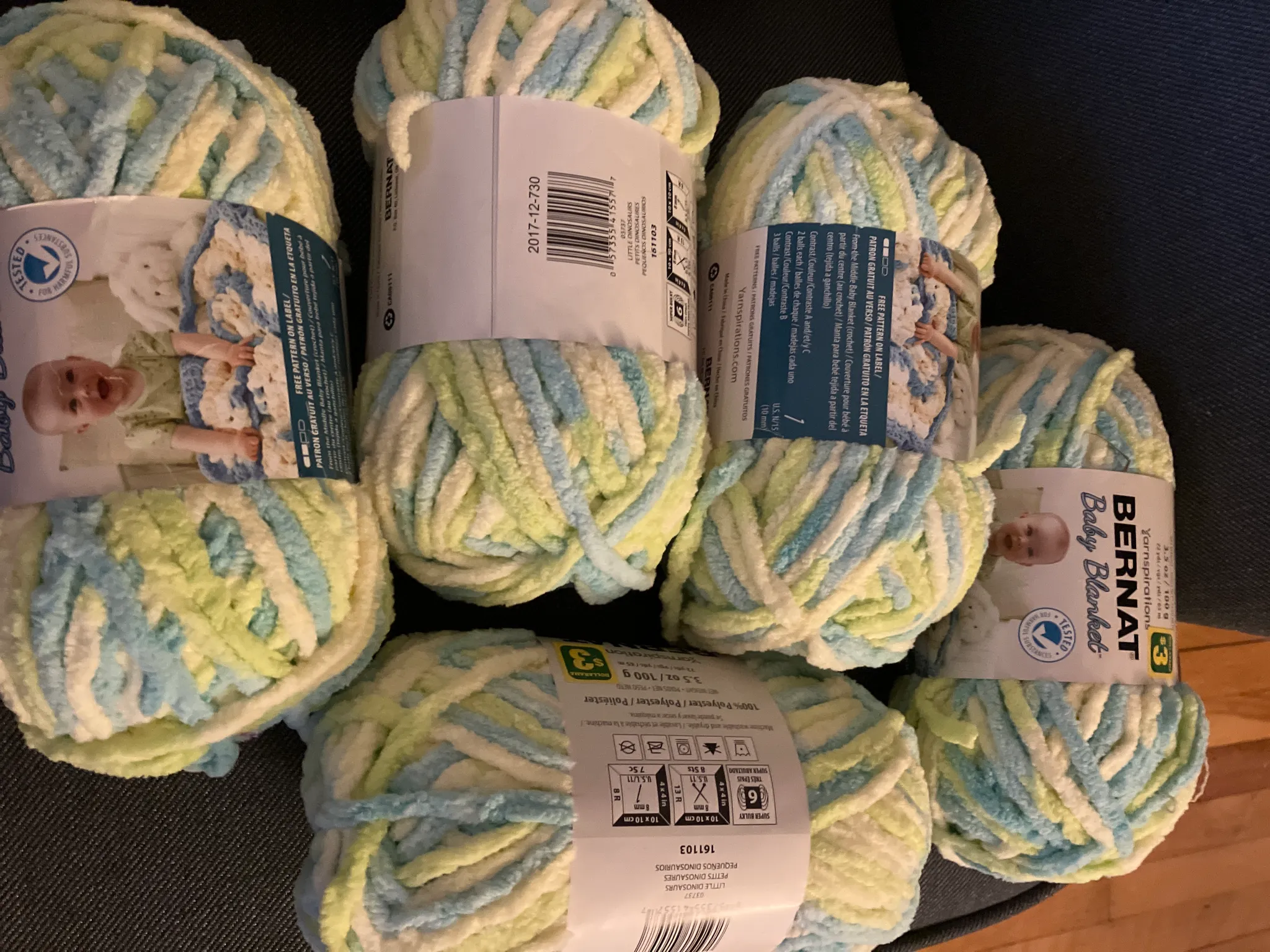 Baby blanket yarn photo 1