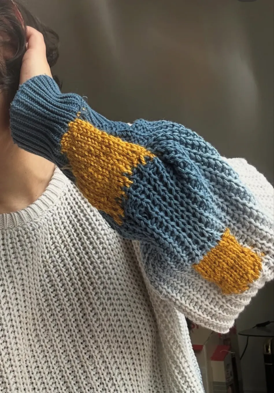 Let me repair your knitted sweaters!!  photo 1