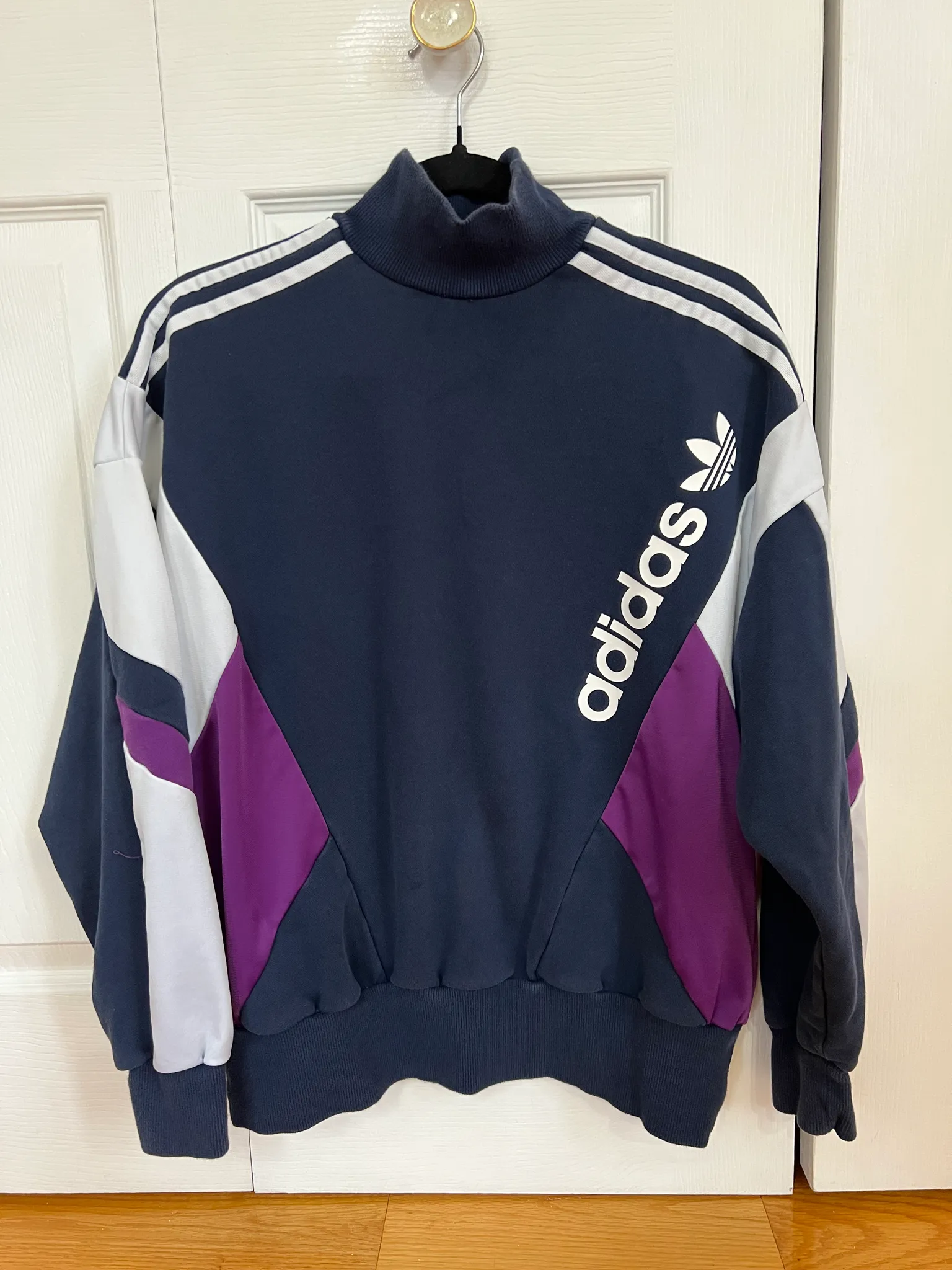 Adidas Sweatshirt, Unisex XS photo 1