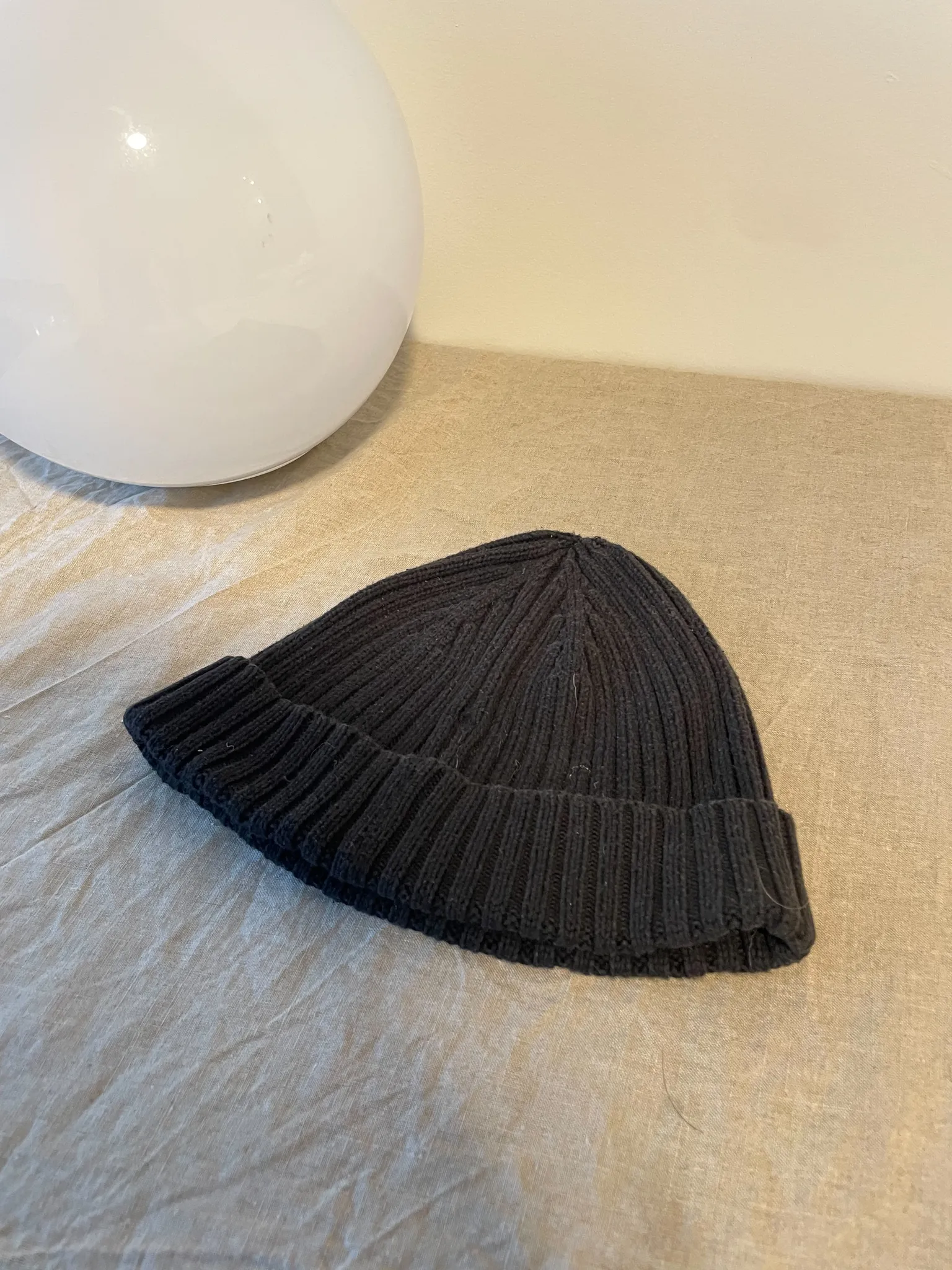 Black knit beanie/toque  photo 1
