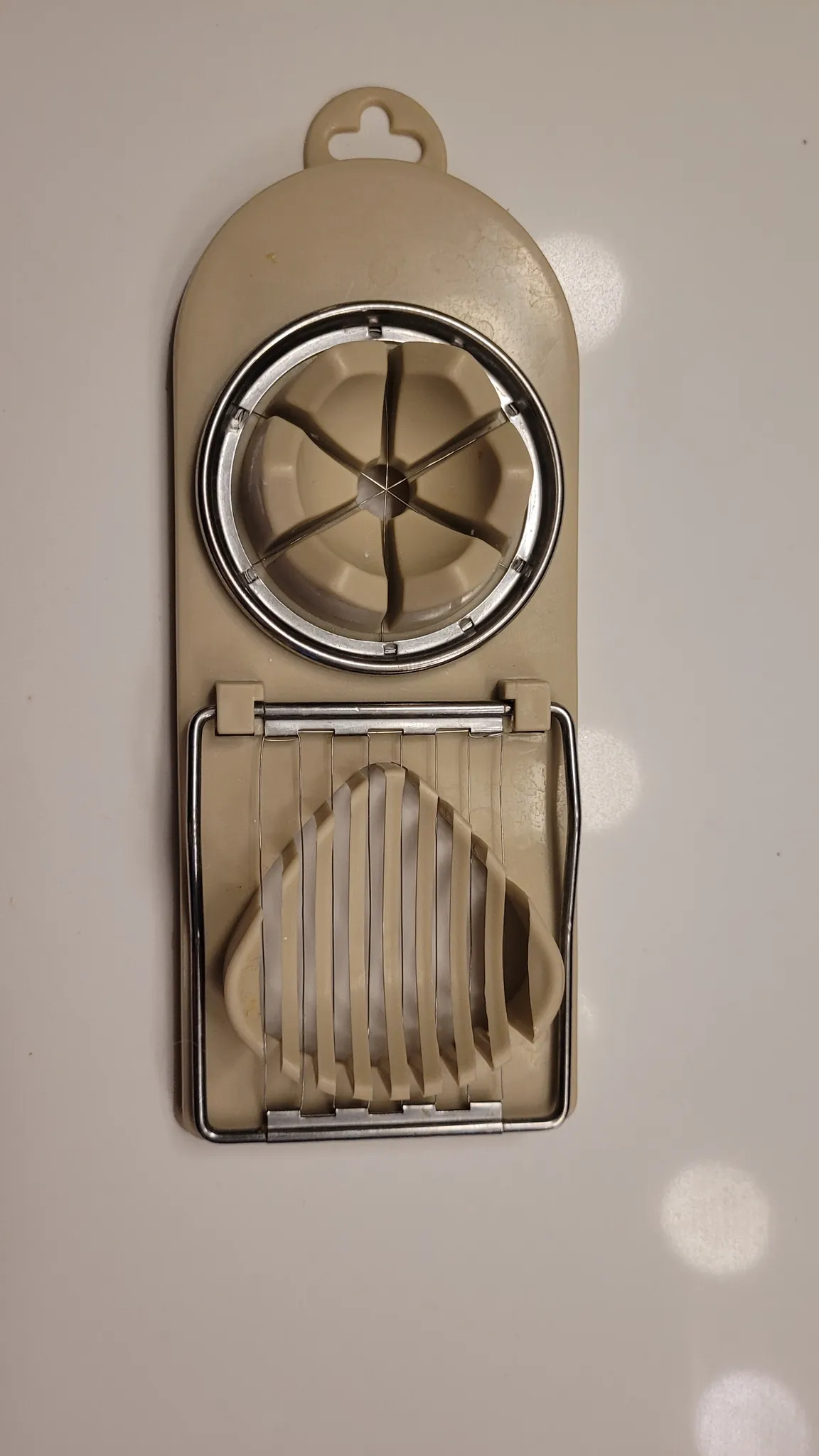 Egg slicer photo 1