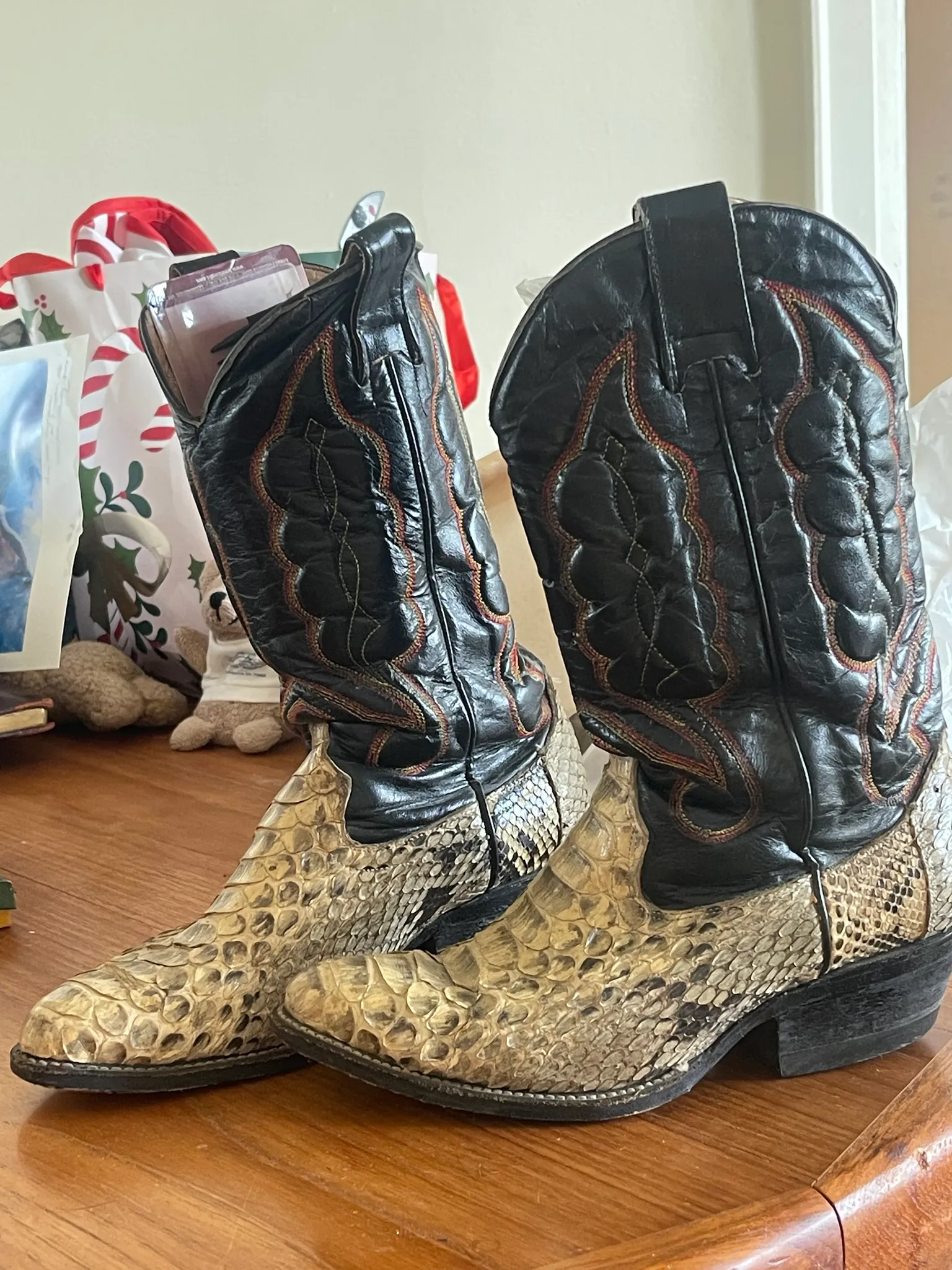 Vintage 1914 cowboy boots  photo 1