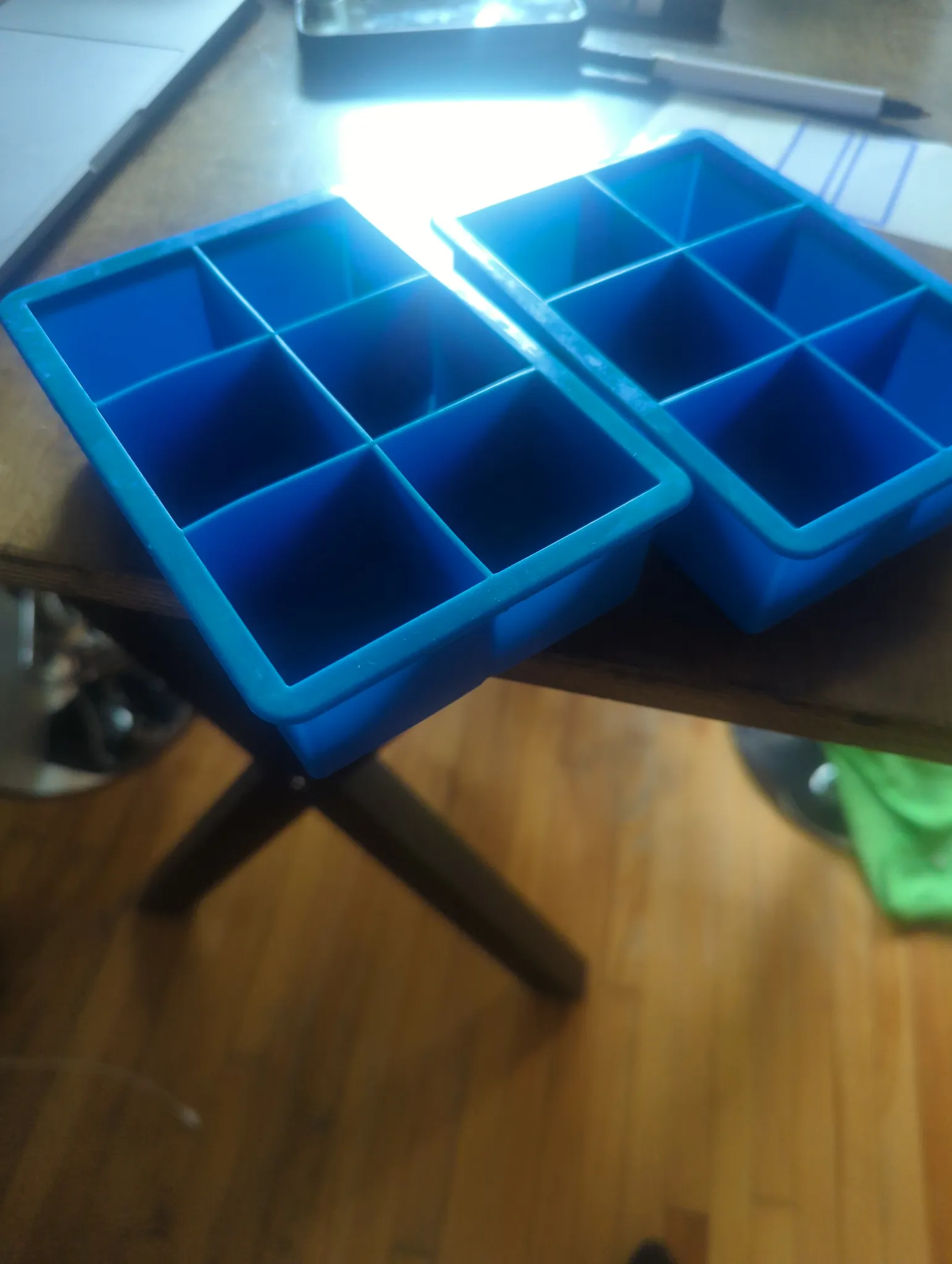 Silicone ice tray  photo 1