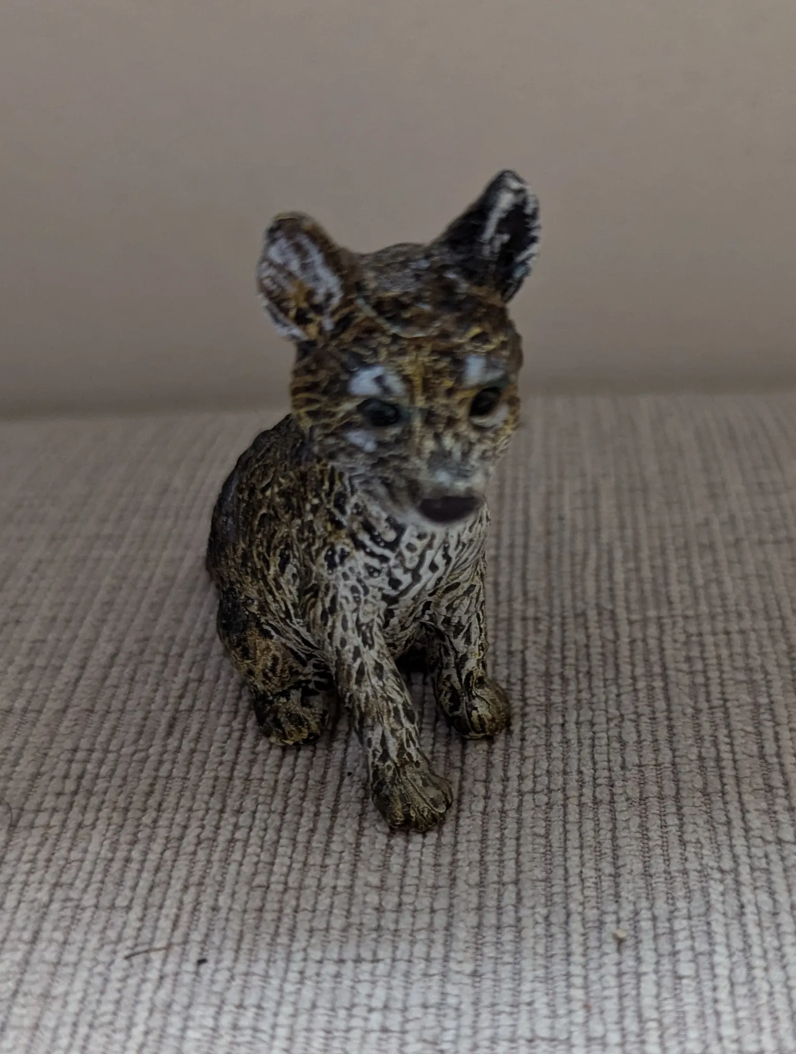 Wolf Pup Figurine photo 1