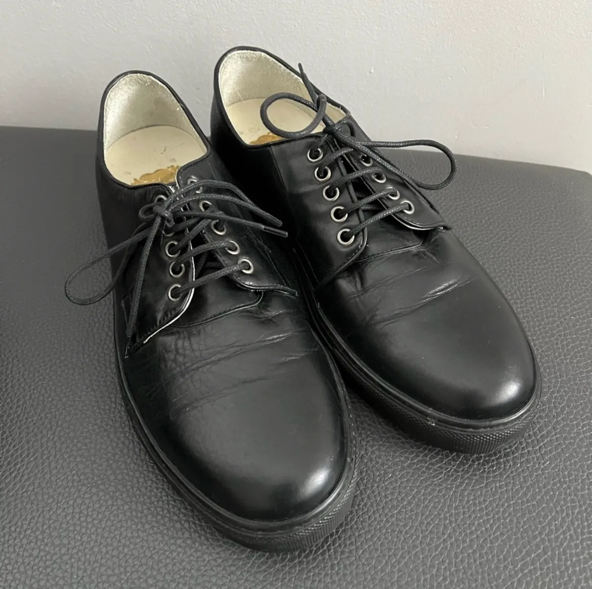 Roots men’s size 10 leather shoes  photo 1