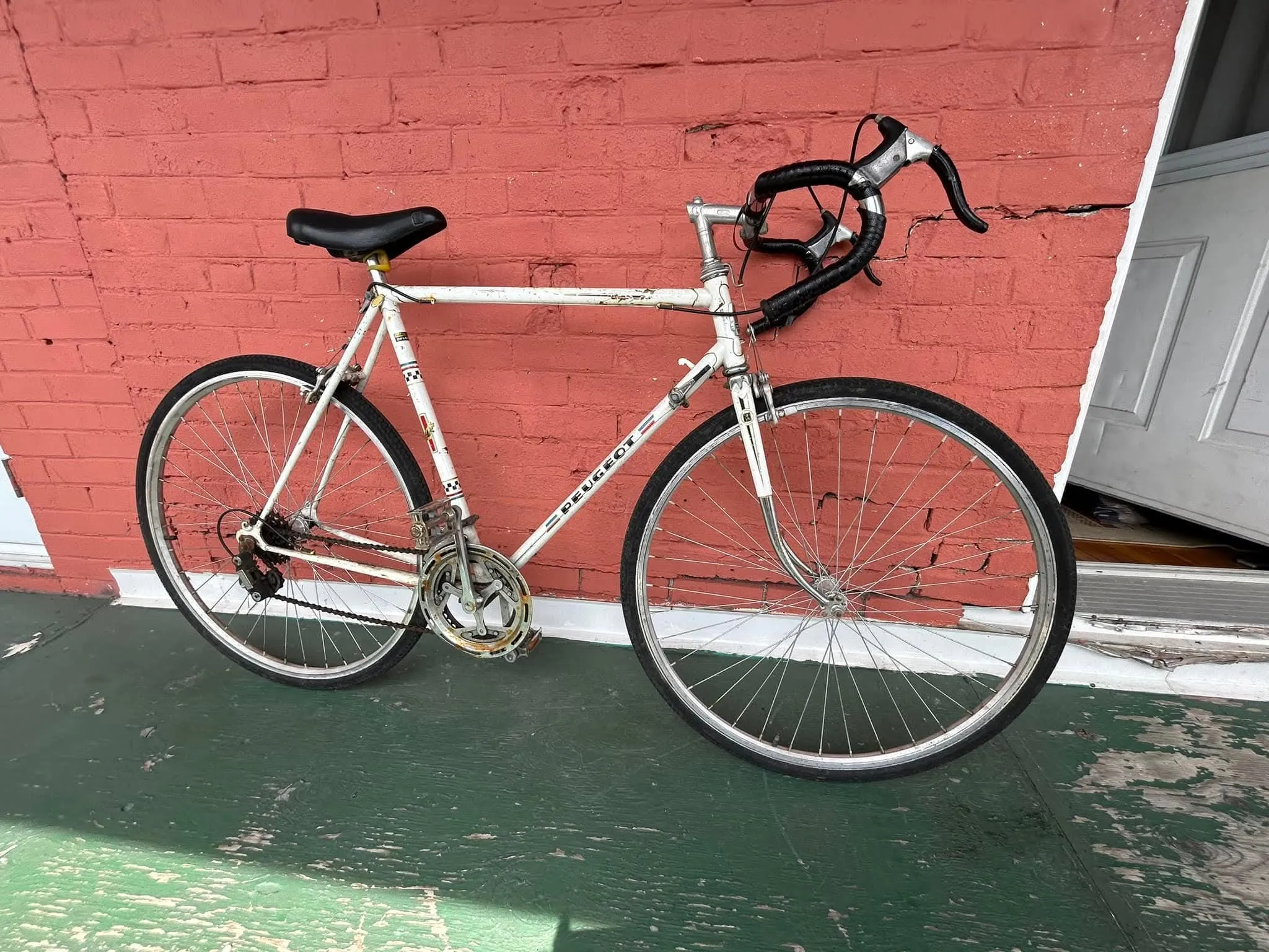 Retro road bike photo 1