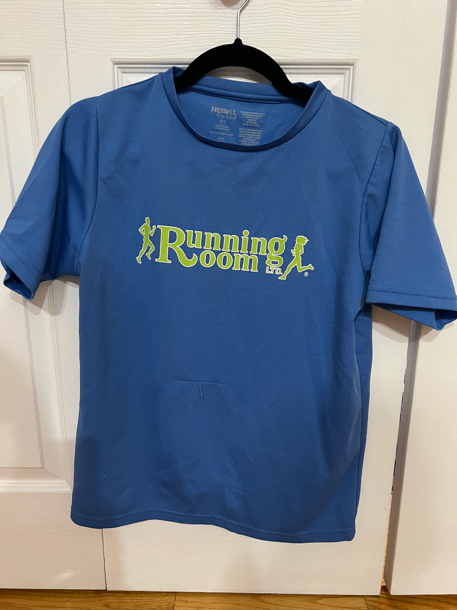 Running Room Shirt, Women’s XS photo 1