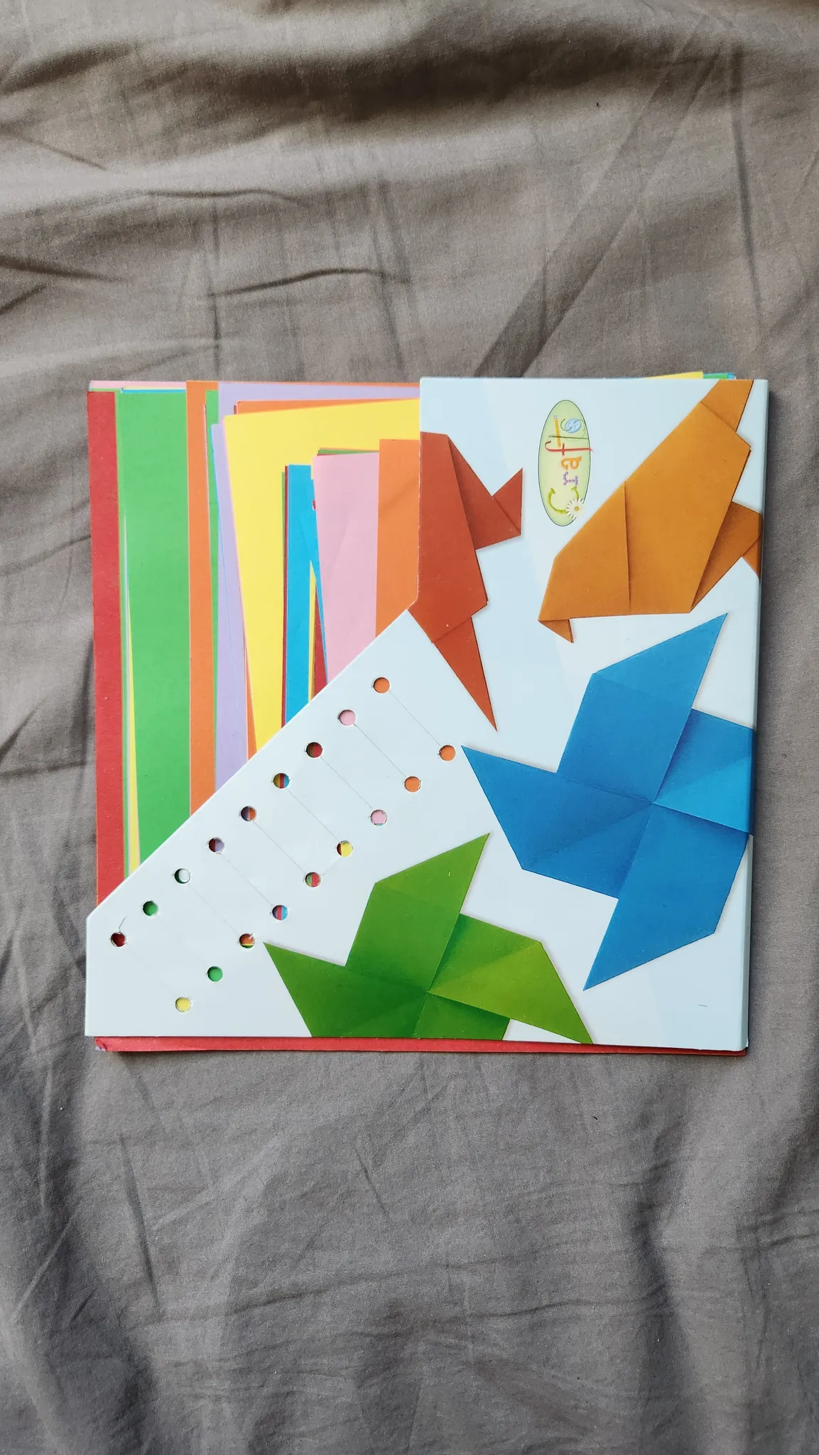 FREE Origami paper photo 1