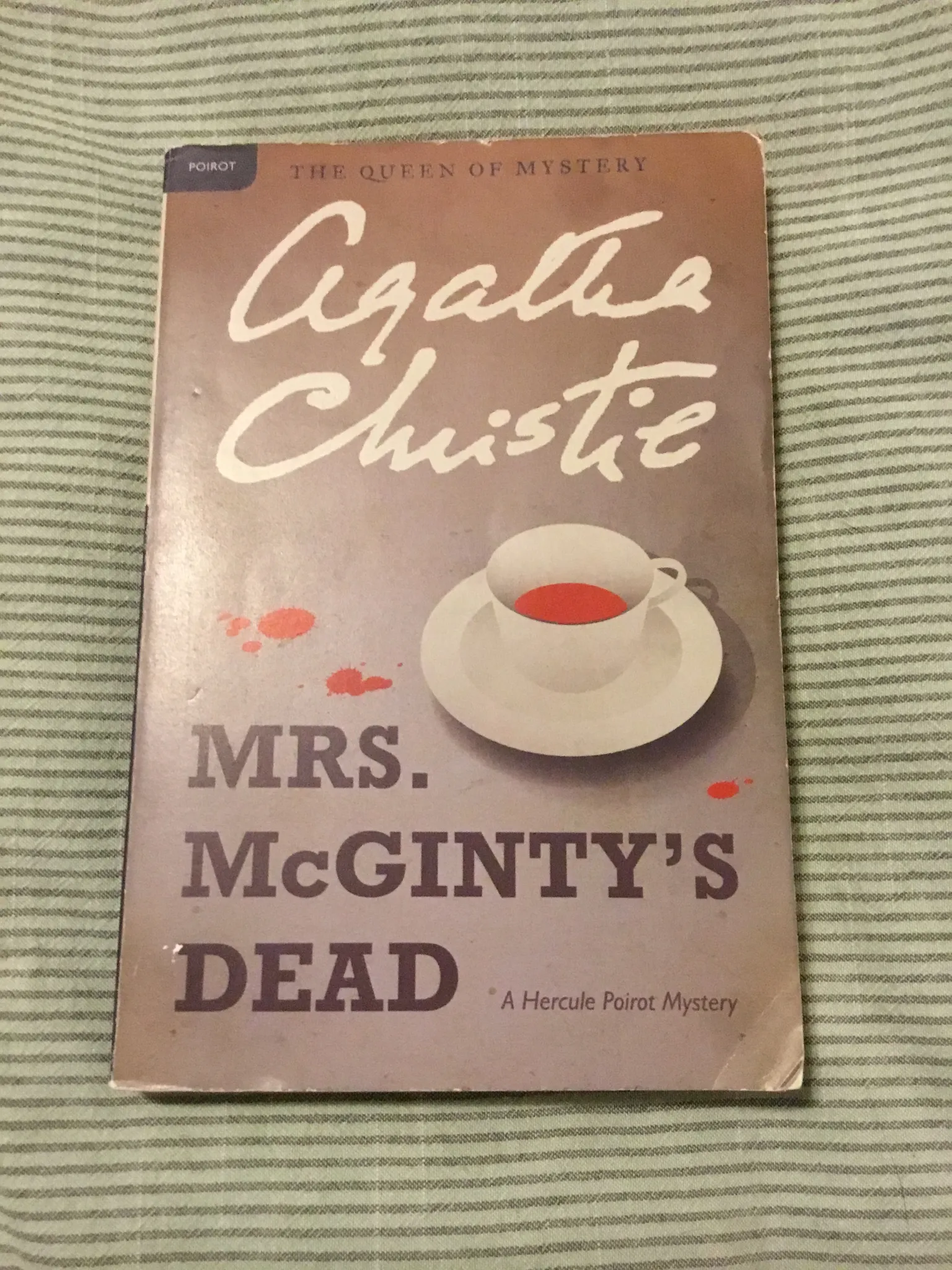 Paperback Poirot mystery English  photo 1