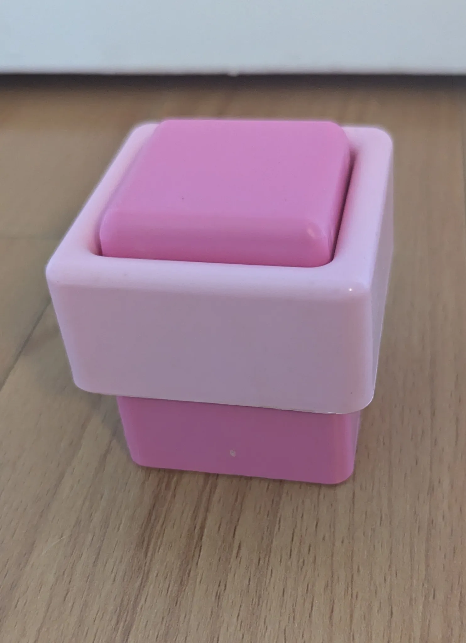 Barbie Stool for Barbie Toy Vanity photo 1